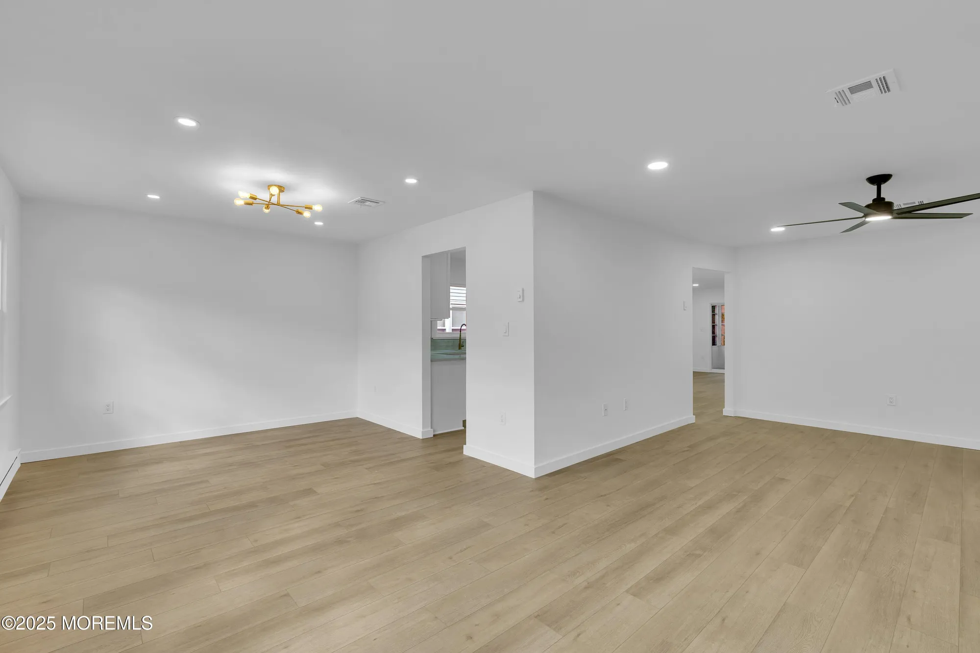 Property Slideshow image 4 of 37 | 3 tudor ct, Brick, NJ, 08723