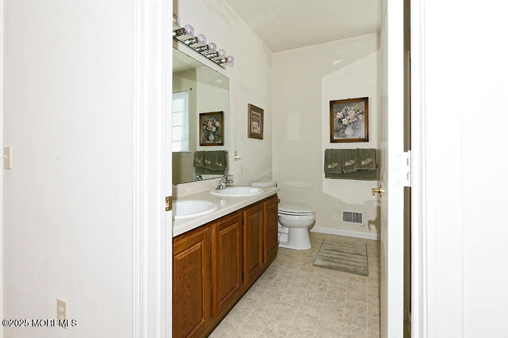 Property Slideshow image 21 of 24 | 80 robin ln, Barnegat, NJ, 08005