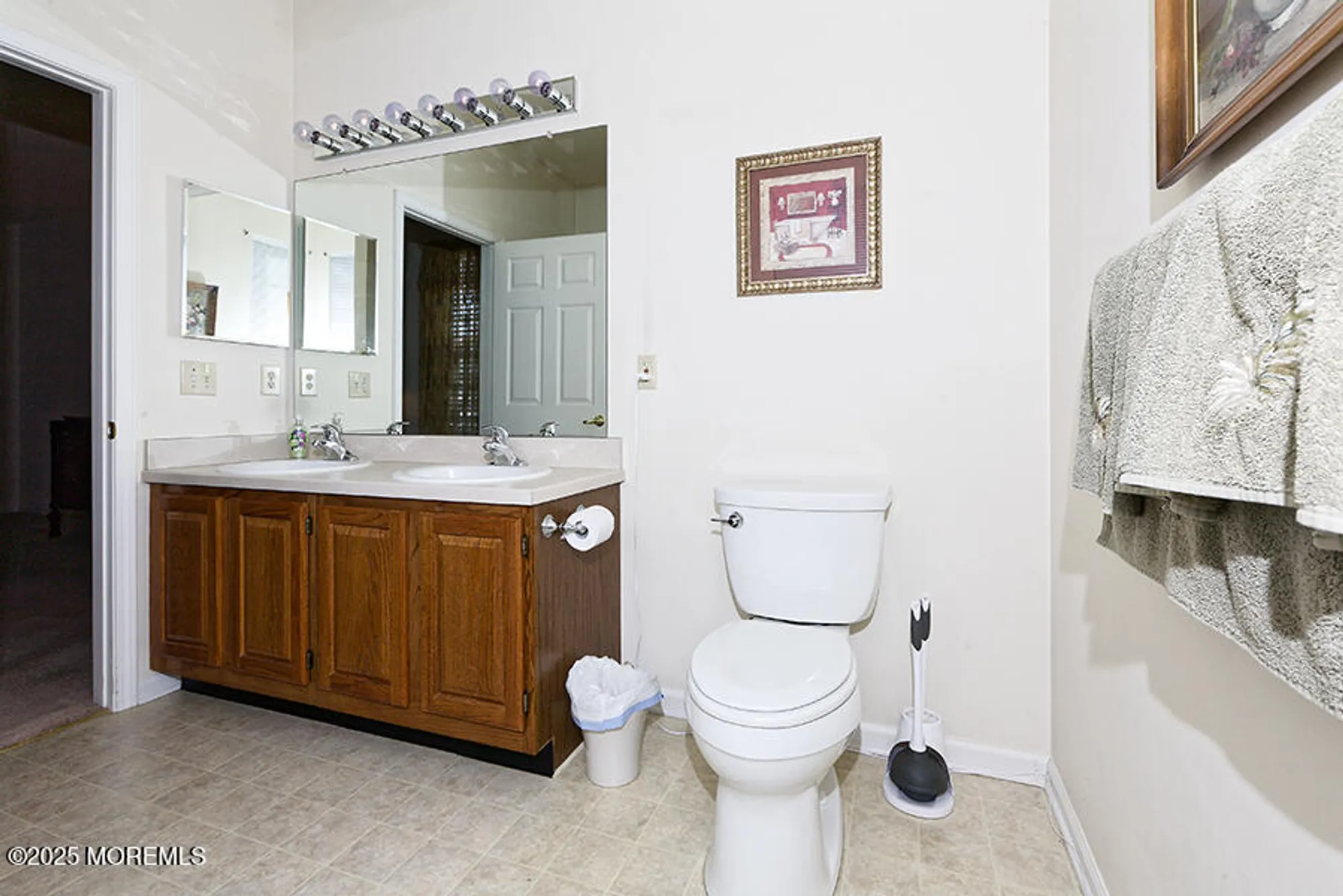 Property Slideshow image 22 of 24 | 80 robin ln, Barnegat, NJ, 08005