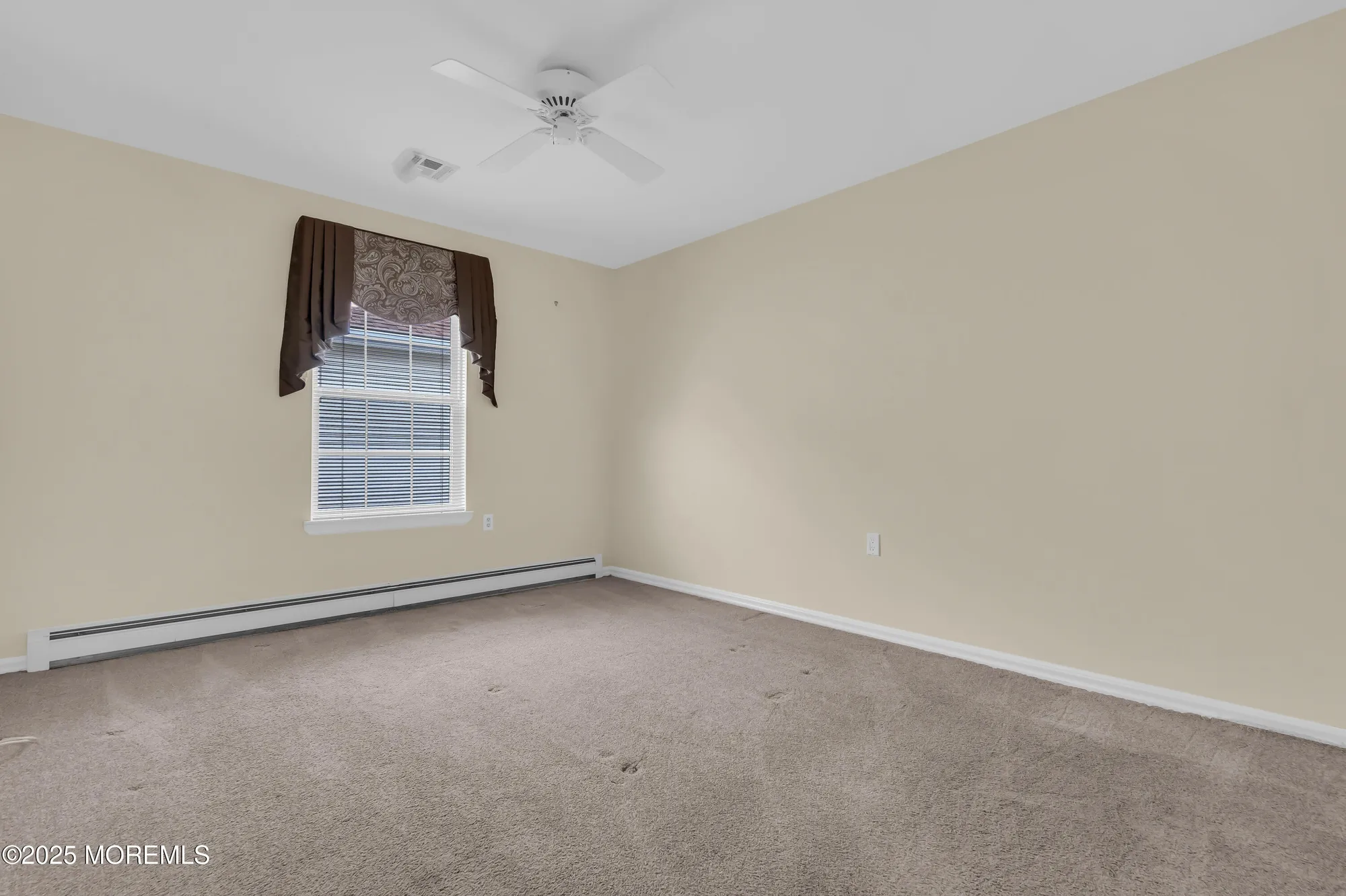 Property Slideshow image 25 of 33 | 41 winterton dr, Toms River, NJ, 08757