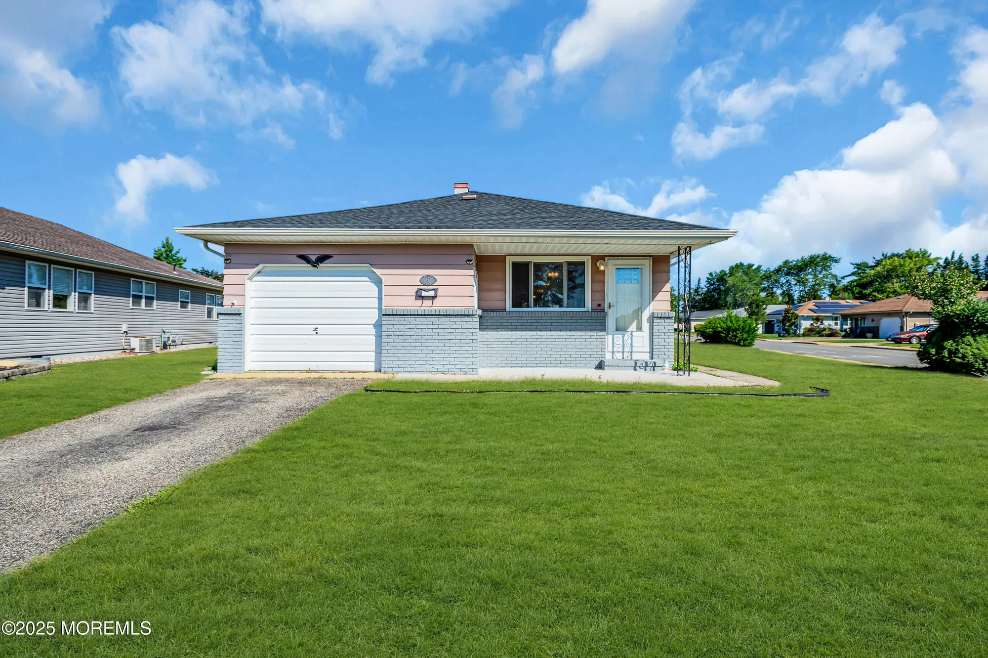 Property Slideshow image 3 of 36 | 37 oranjestad st, Toms River, NJ, 08757