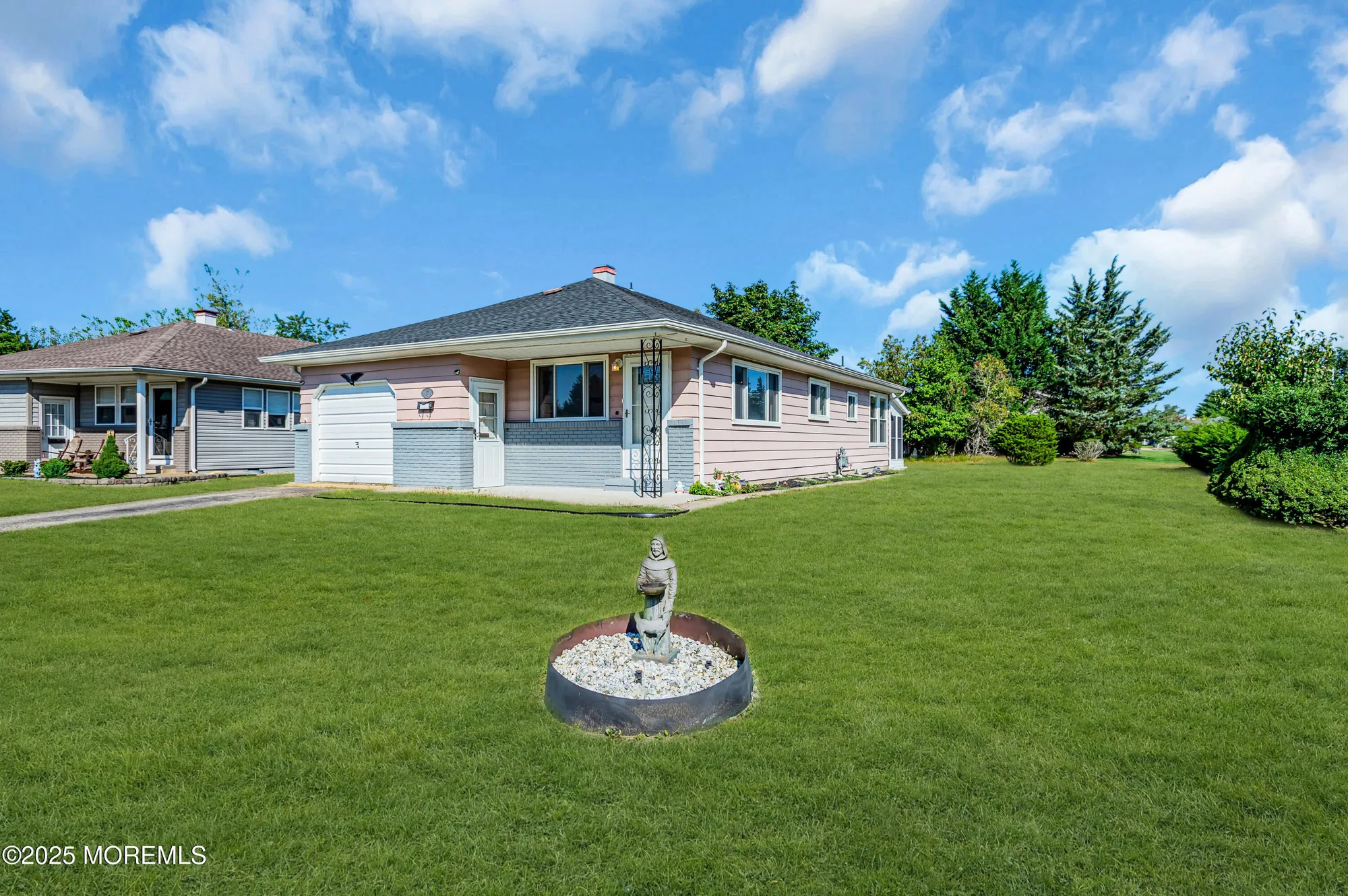 Property Slideshow image 4 of 36 | 37 oranjestad st, Toms River, NJ, 08757