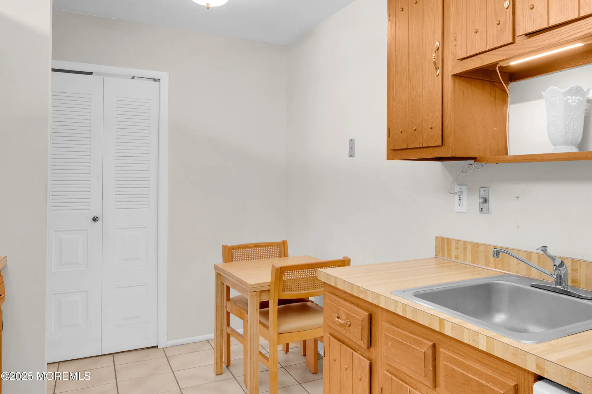 Property Slideshow image 17 of 28 | 97 arrowood rd a, Manalapan, NJ, 07726