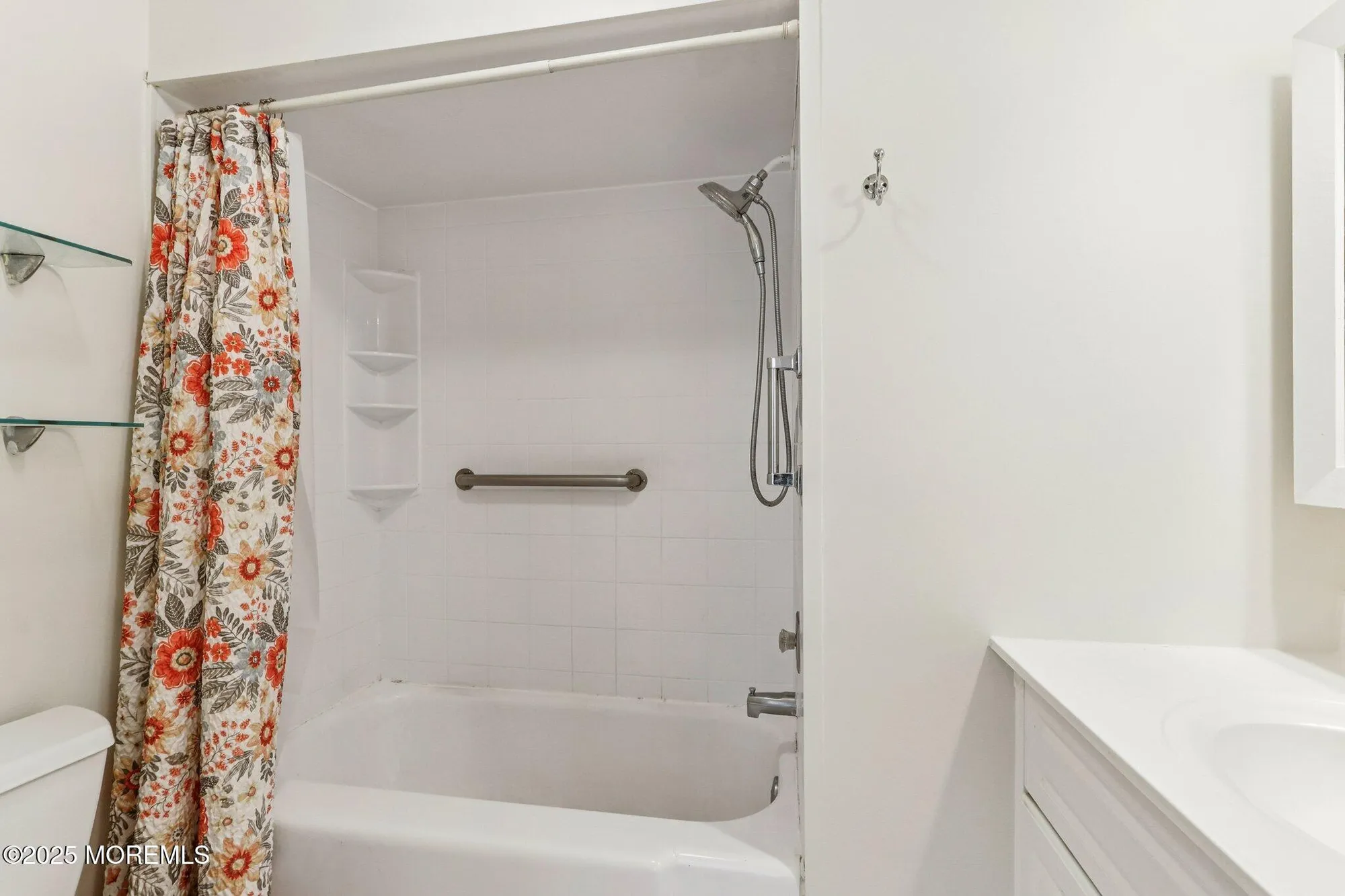 Property Slideshow image 32 of 50 | 163 lexington ct, Red Bank, NJ, 07701