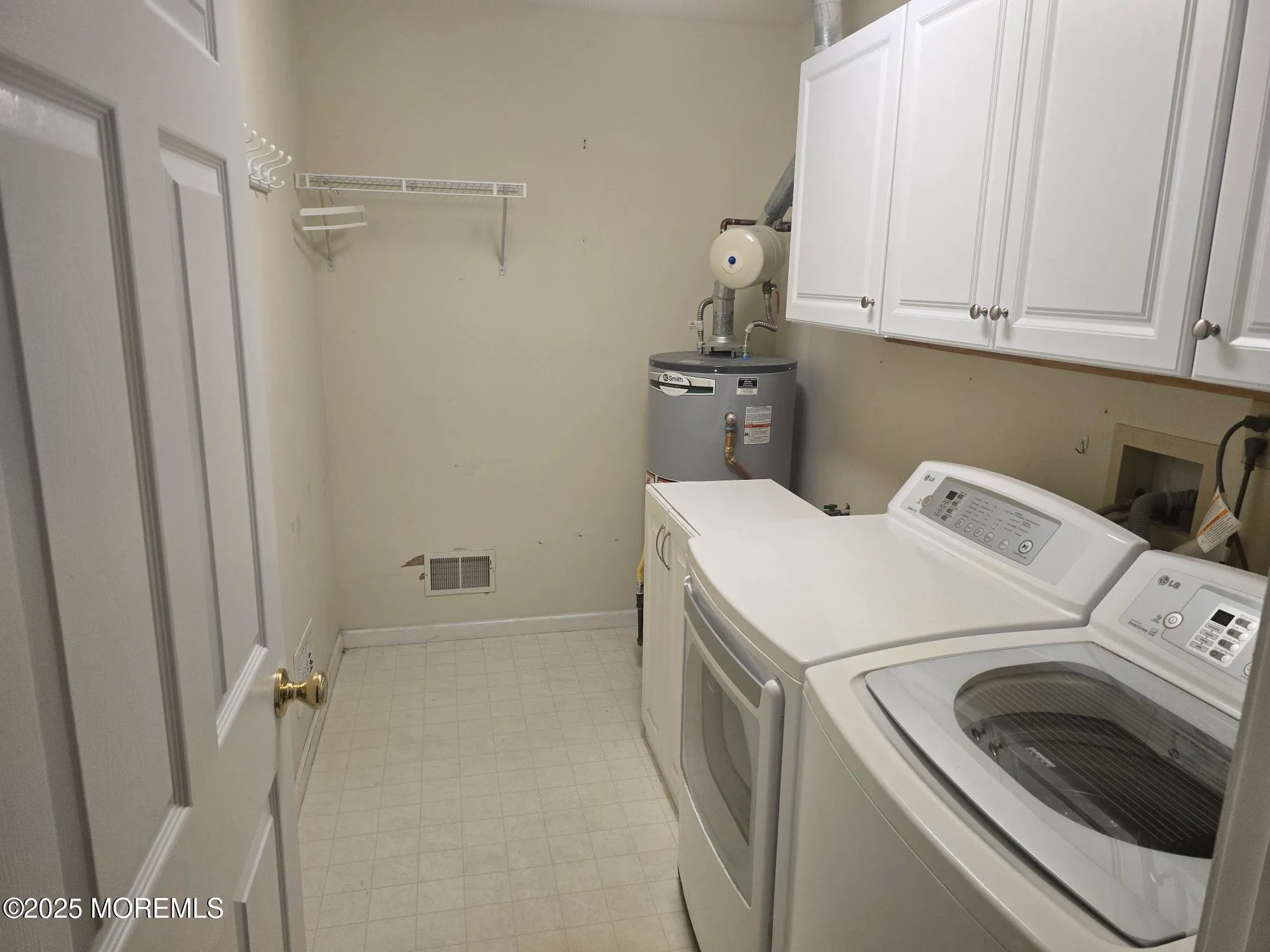 Property Slideshow image 22 of 36 | 2414 crisfield st, Toms River, NJ, 08755