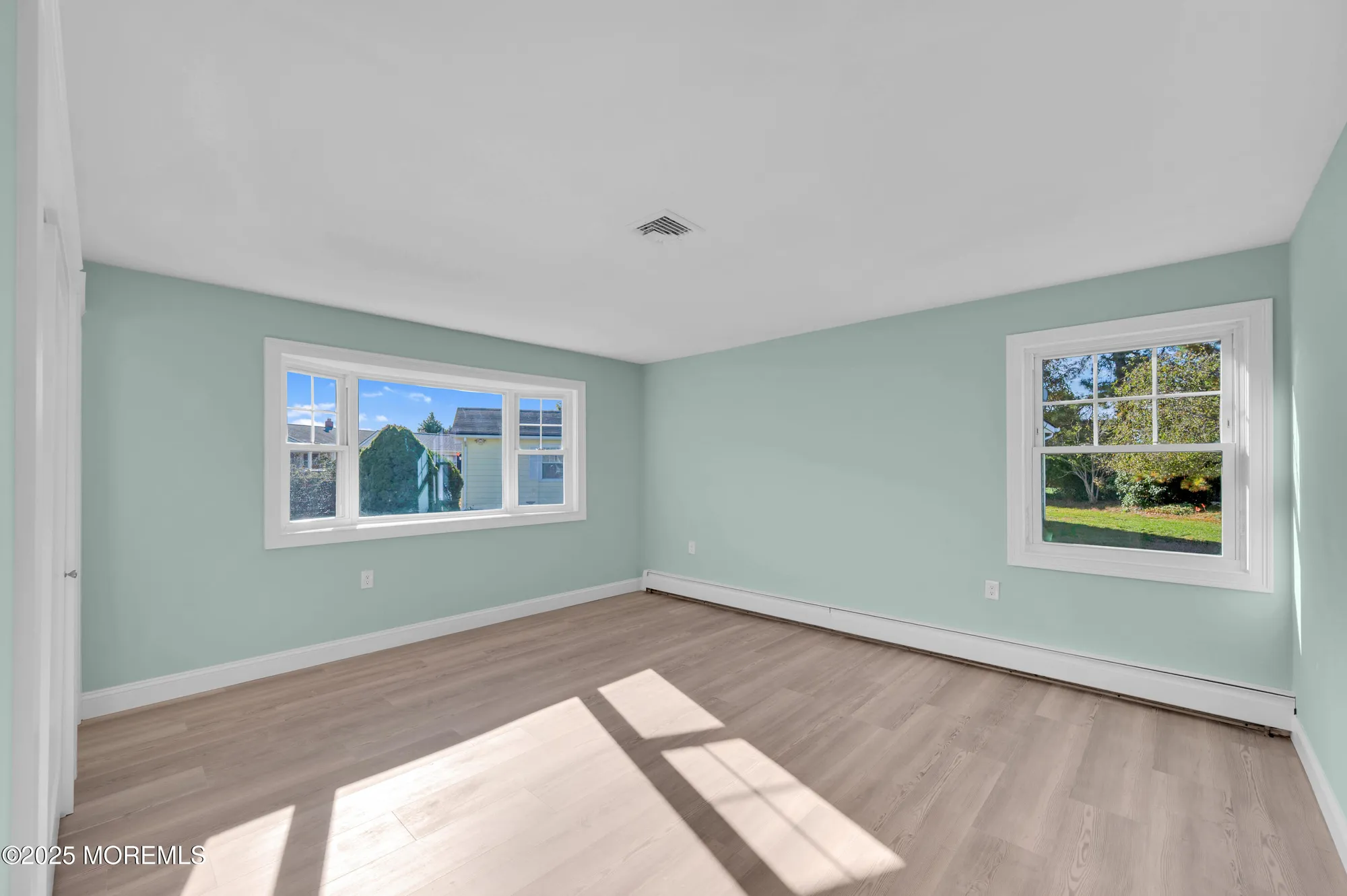 Property Slideshow image 13 of 29 | 18 leighton ct, Toms River, NJ, 08757