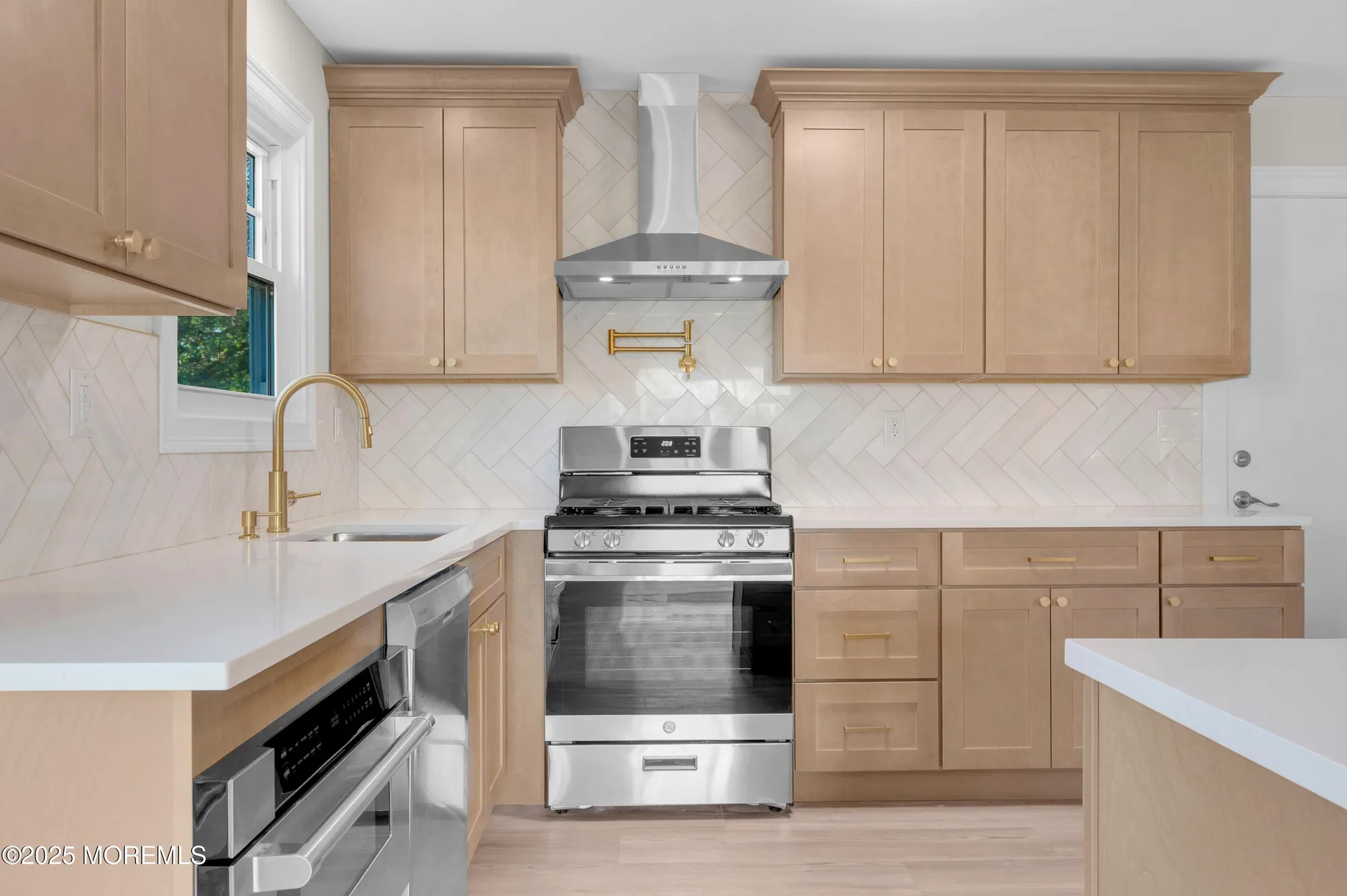 Property Slideshow image 6 of 29 | 18 leighton ct, Toms River, NJ, 08757