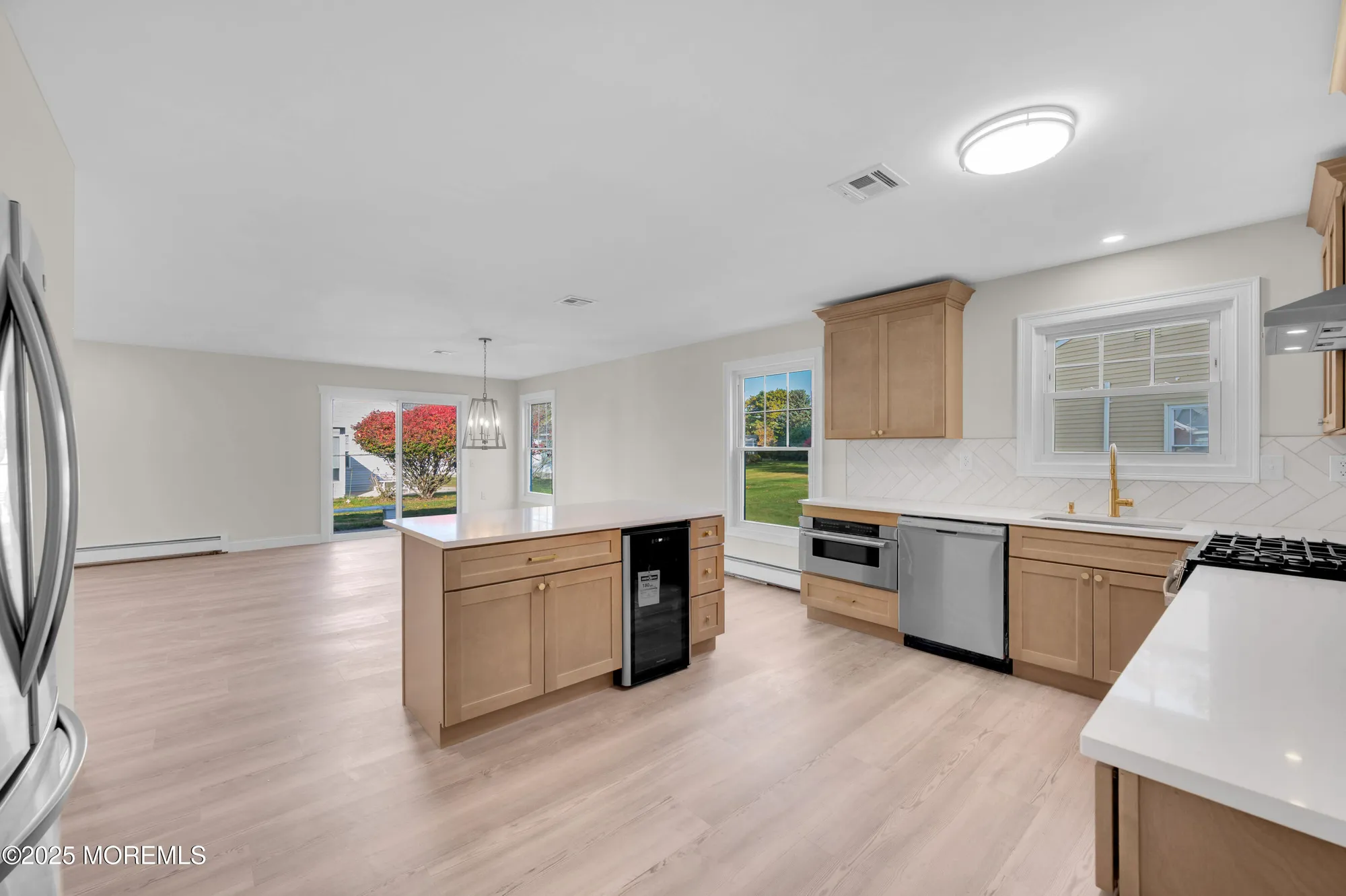 Property Slideshow image 19 of 29 | 18 leighton ct, Toms River, NJ, 08757