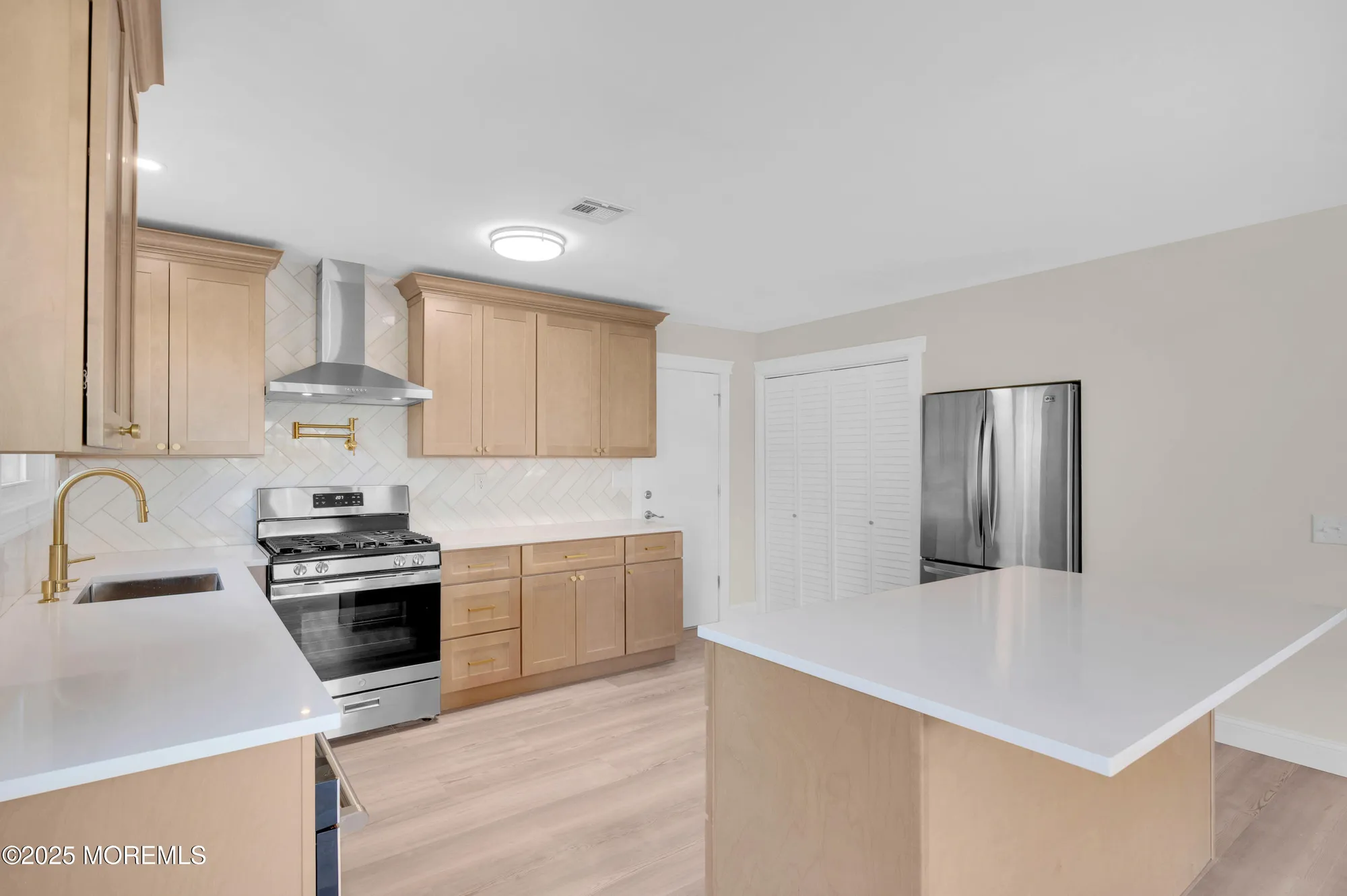 Property Slideshow image 12 of 29 | 18 leighton ct, Toms River, NJ, 08757