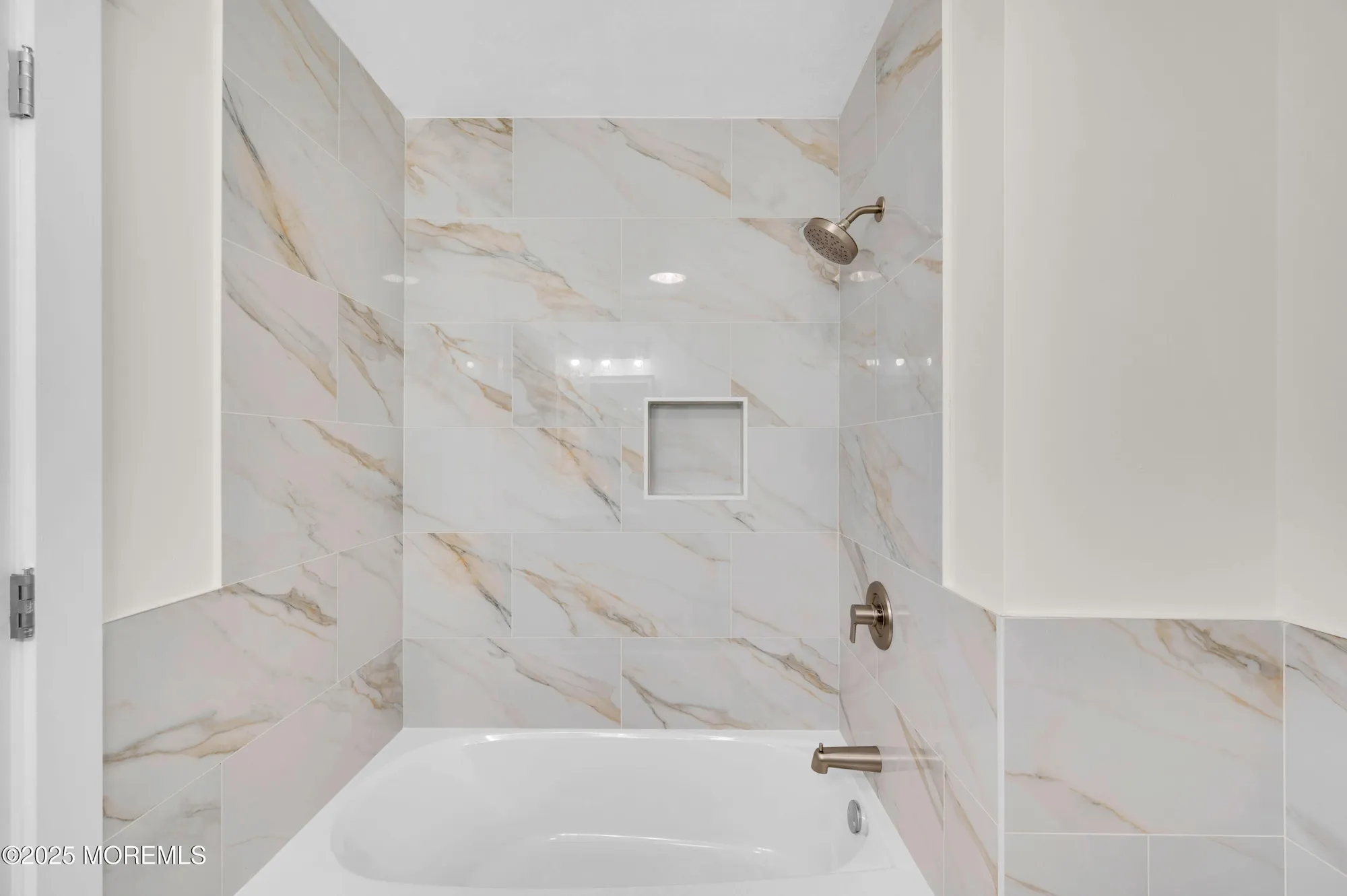 Property Slideshow image 5 of 29 | 18 leighton ct, Toms River, NJ, 08757