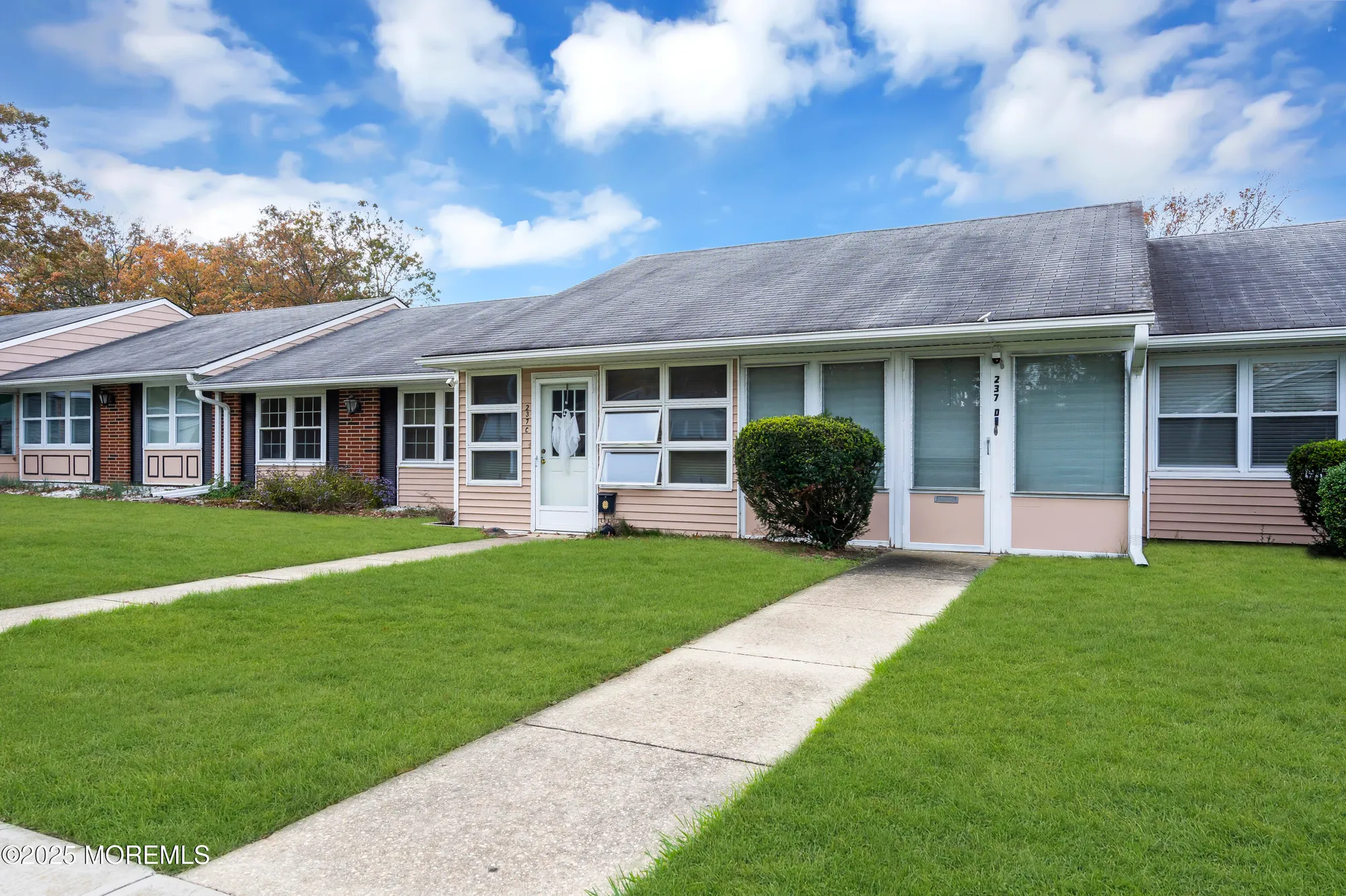 Property Slideshow image 6 of 36 | 237 huntington dr c, Lakewood, NJ, 08701