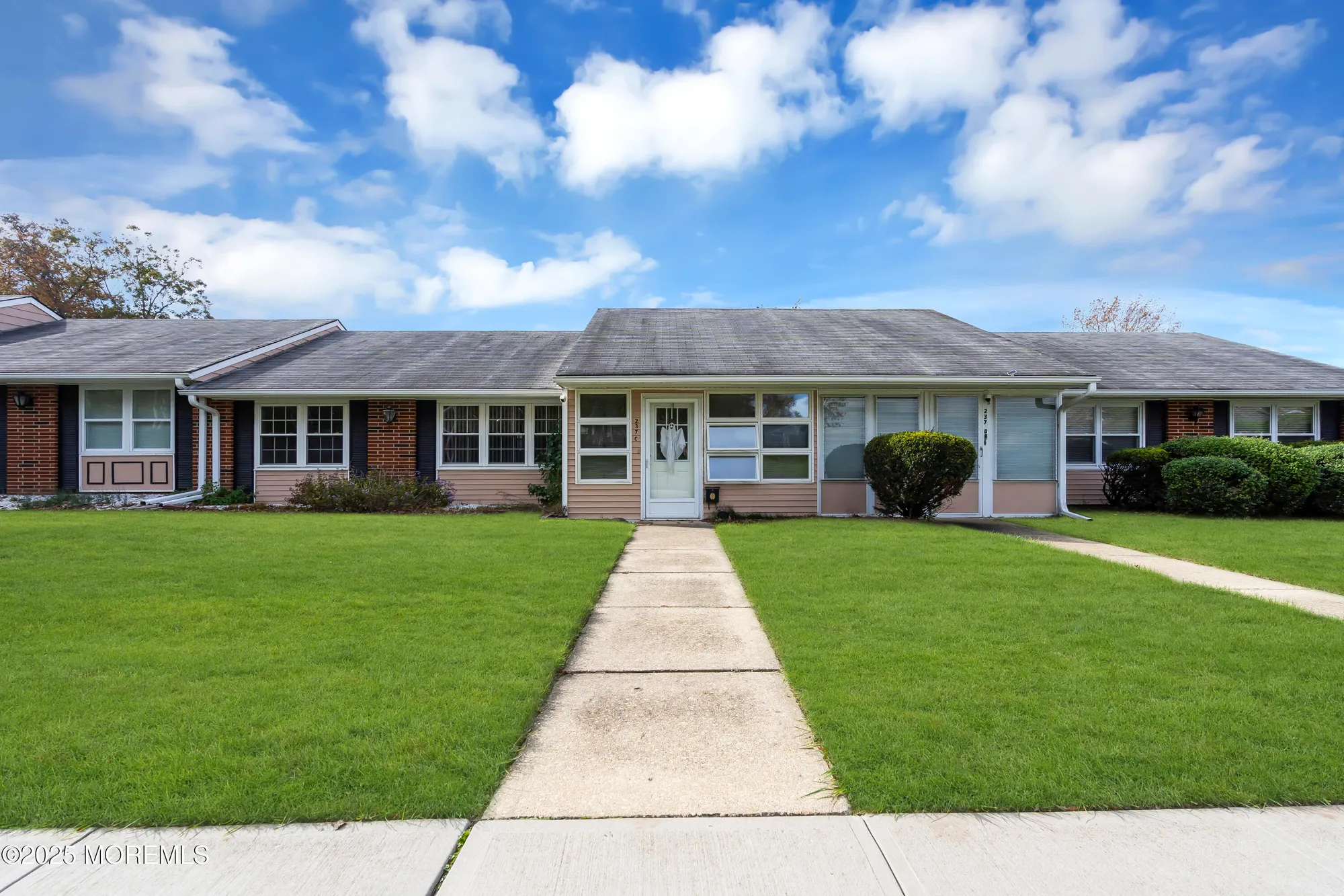 Property Slideshow image 4 of 36 | 237 huntington dr c, Lakewood, NJ, 08701