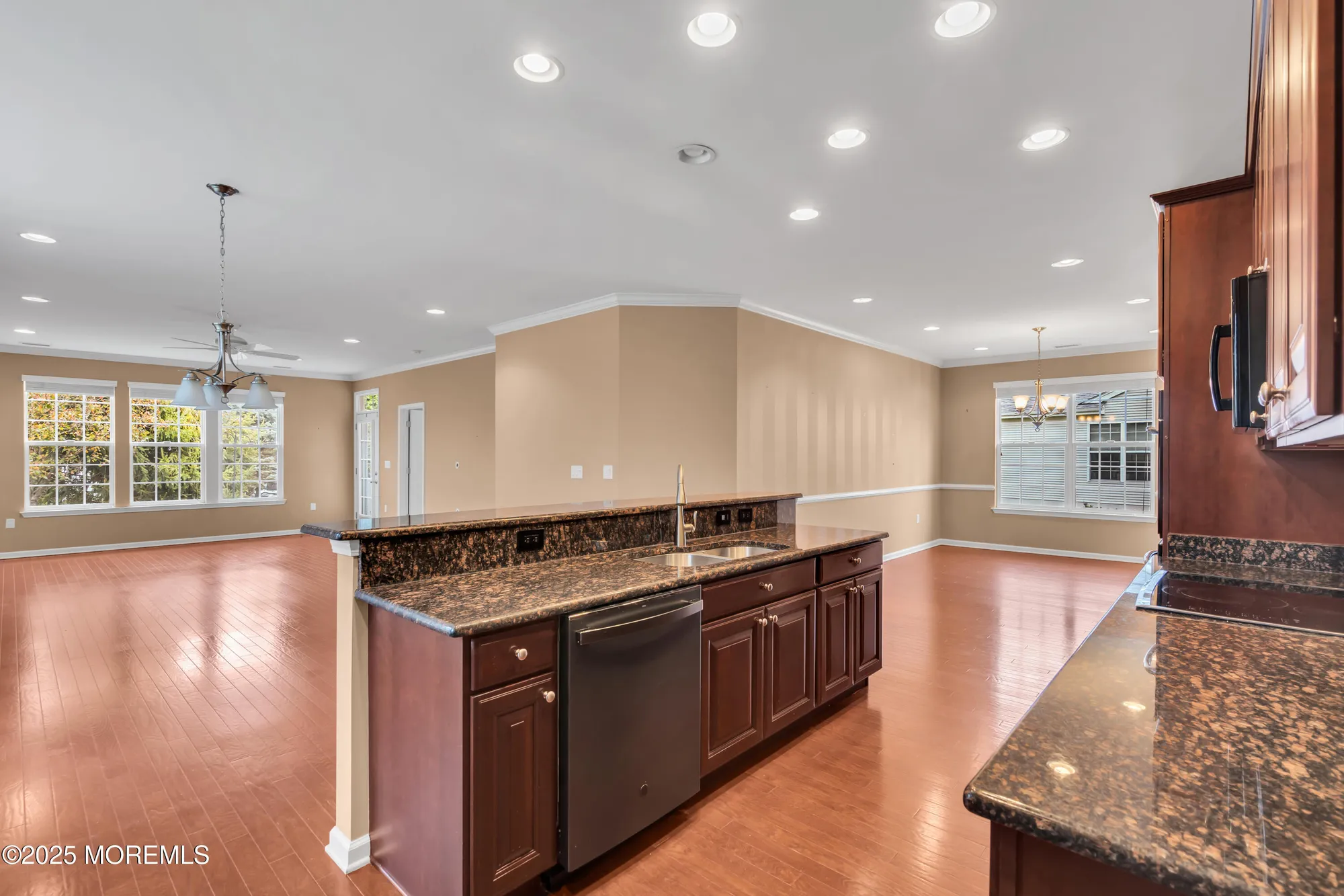 Property Slideshow image 17 of 37 | 42 pembroke dr, Jackson, NJ, 08527