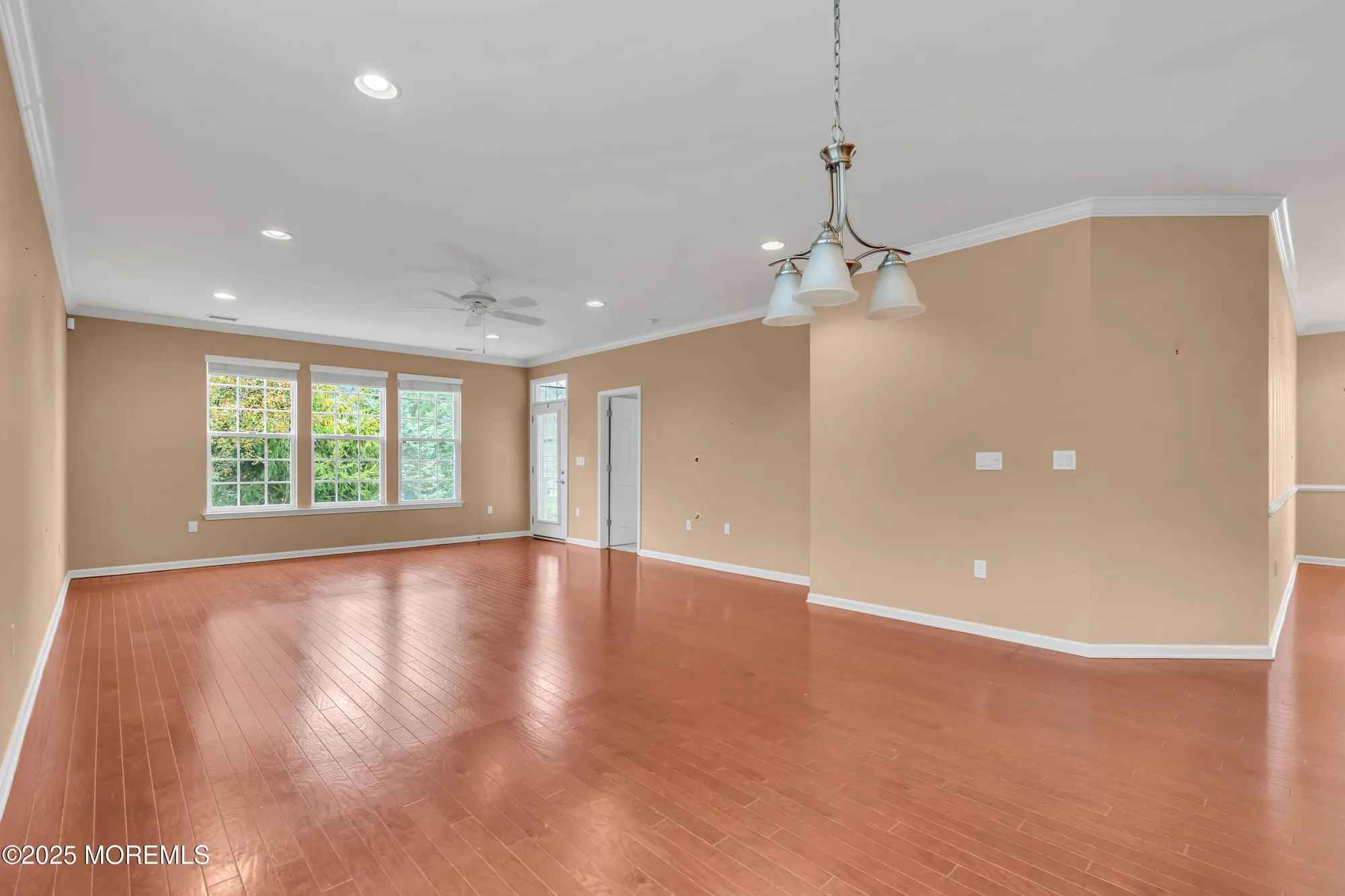 Property Slideshow image 19 of 37 | 42 pembroke dr, Jackson, NJ, 08527