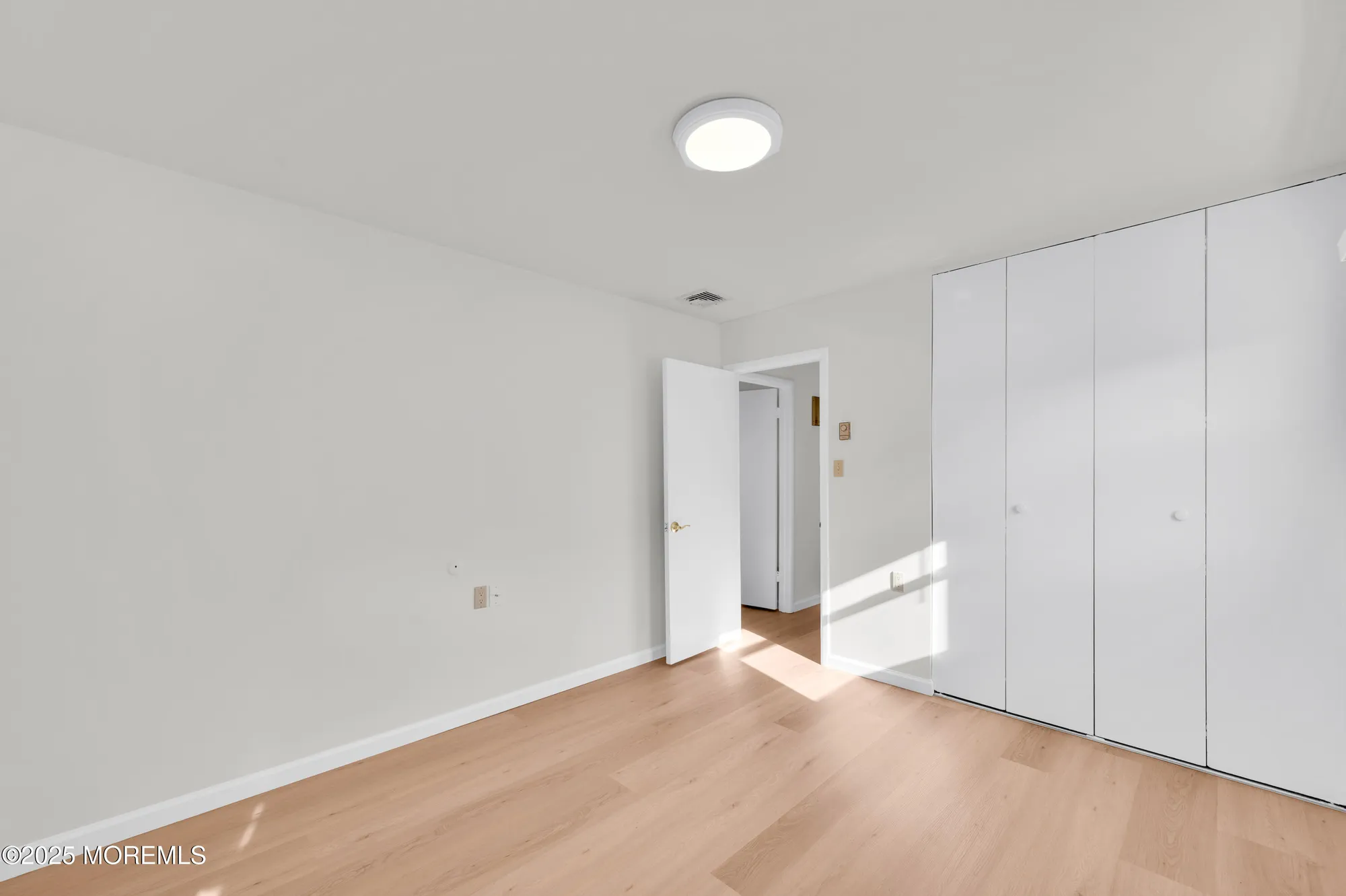 Property Slideshow image 25 of 38 | 8 holmes ct, Brick, NJ, 08724