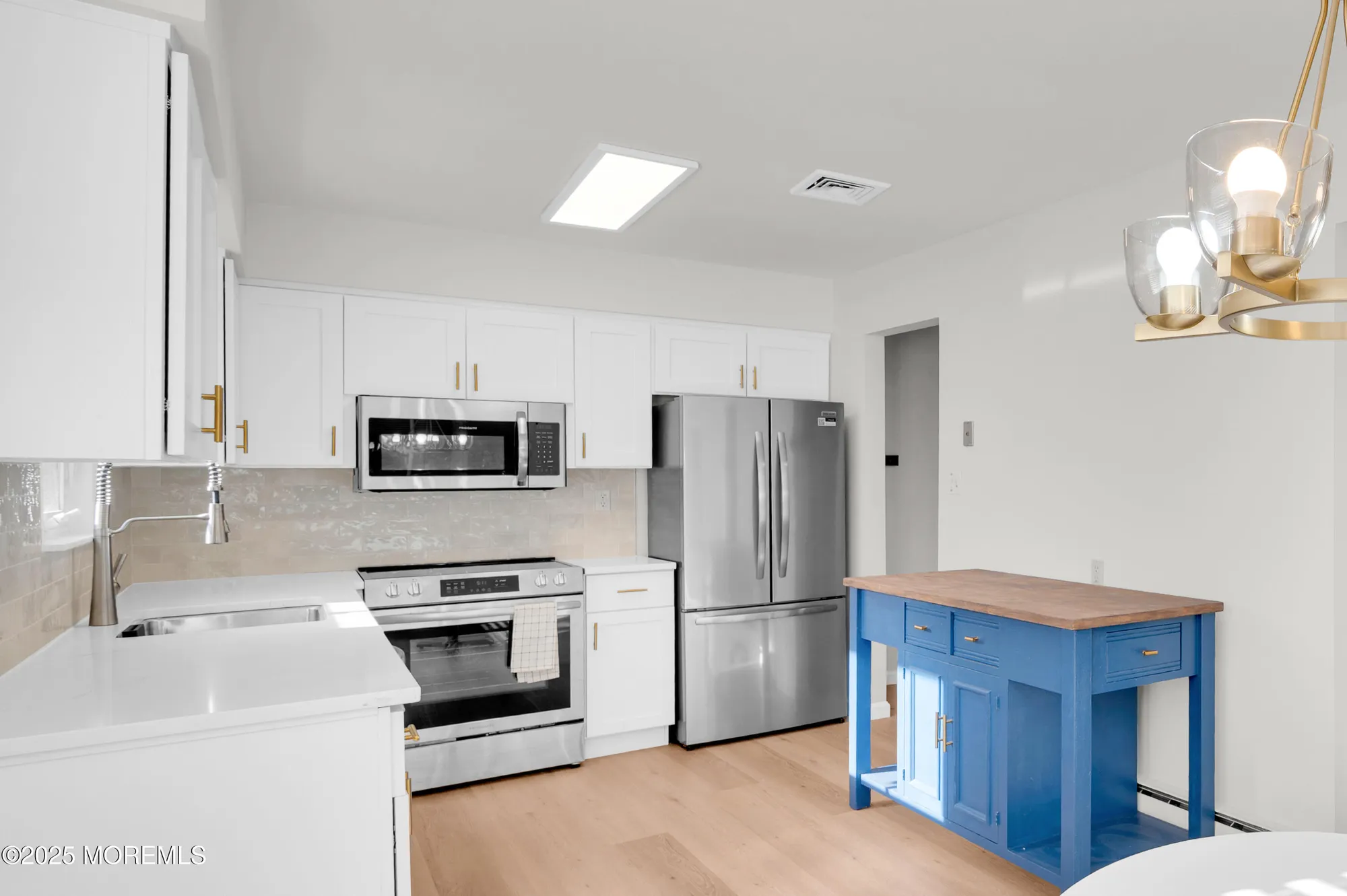 Property Slideshow image 15 of 38 | 8 holmes ct, Brick, NJ, 08724