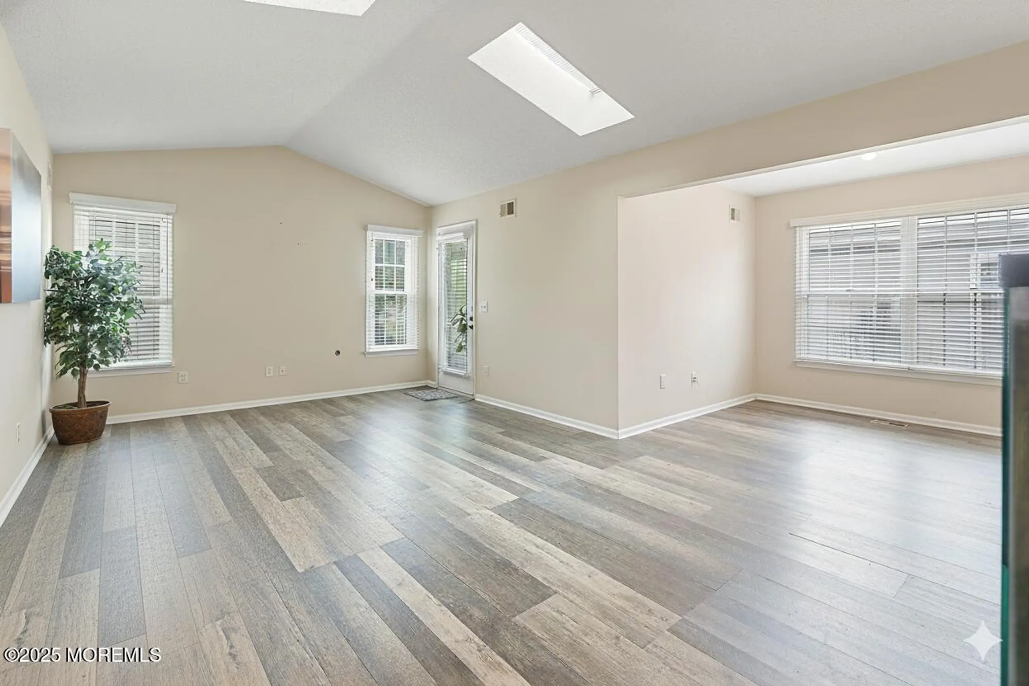 Property Slideshow image 3 of 28 | 1869 buttonwood ave, Toms River, NJ, 08755