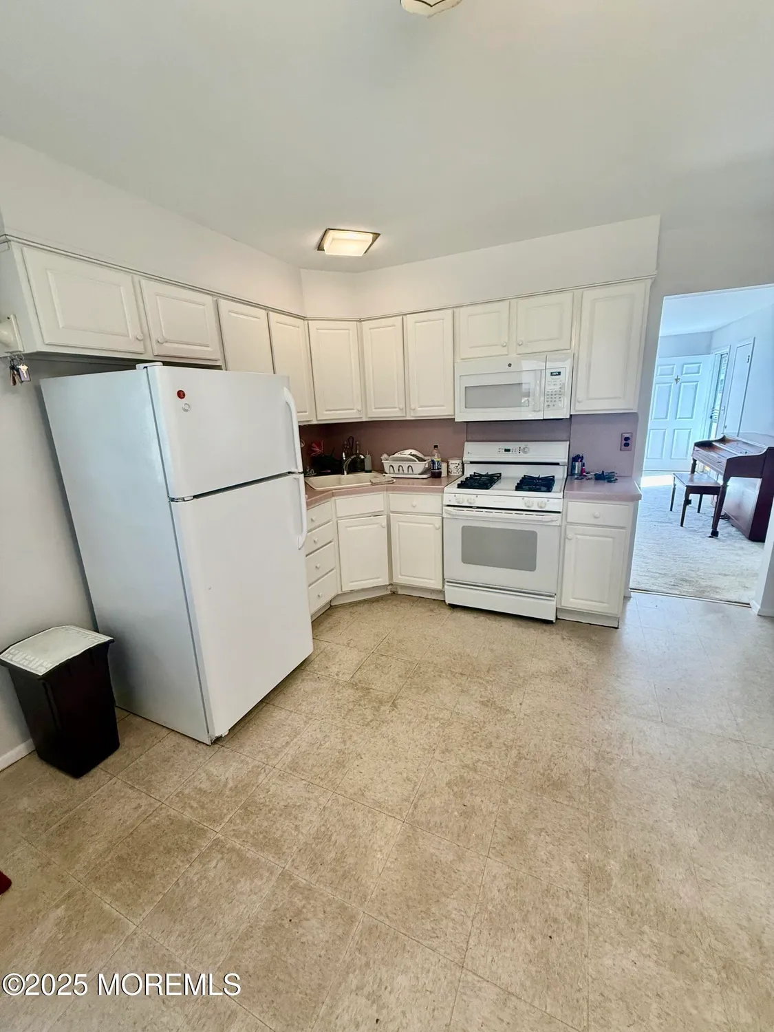 Property Slideshow image 14 of 15 | 28 bellflower ct, Toms River, NJ, 08755