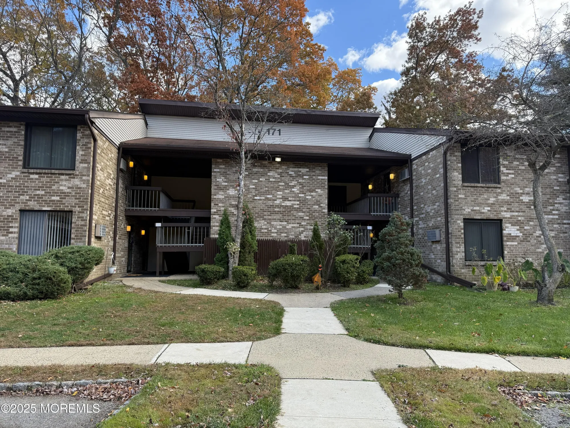 Property Slideshow image 1 of 17 | 171 amberly dr g, Manalapan, NJ, 07726