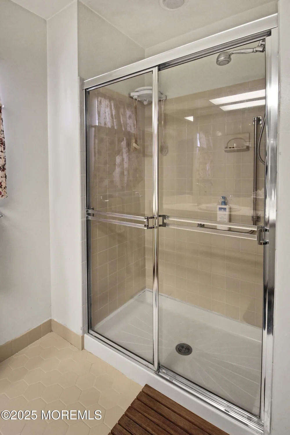 Property Slideshow image 26 of 35 | 8 morning glory ln, Whiting, NJ, 08759