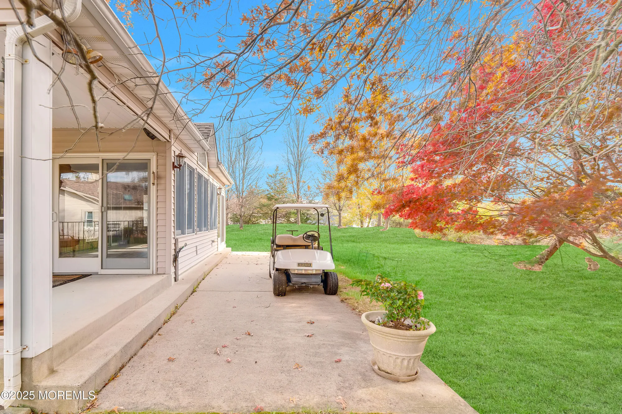 Property Slideshow image 32 of 40 | 2221 s chanticleer ct, Toms River, NJ, 08755