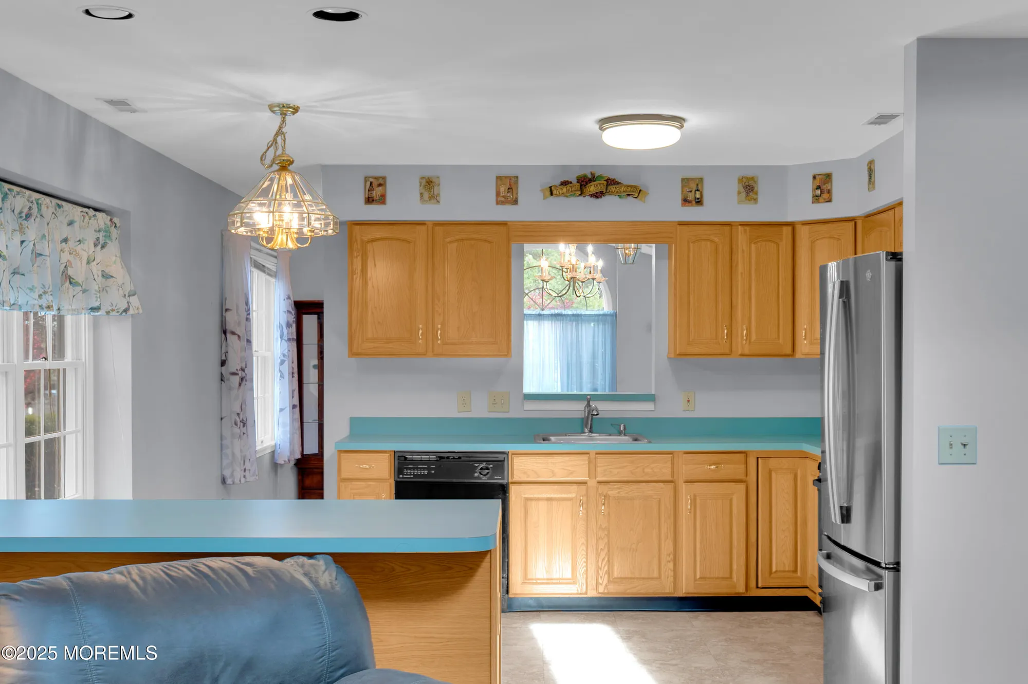 Property Slideshow image 8 of 40 | 2221 s chanticleer ct, Toms River, NJ, 08755