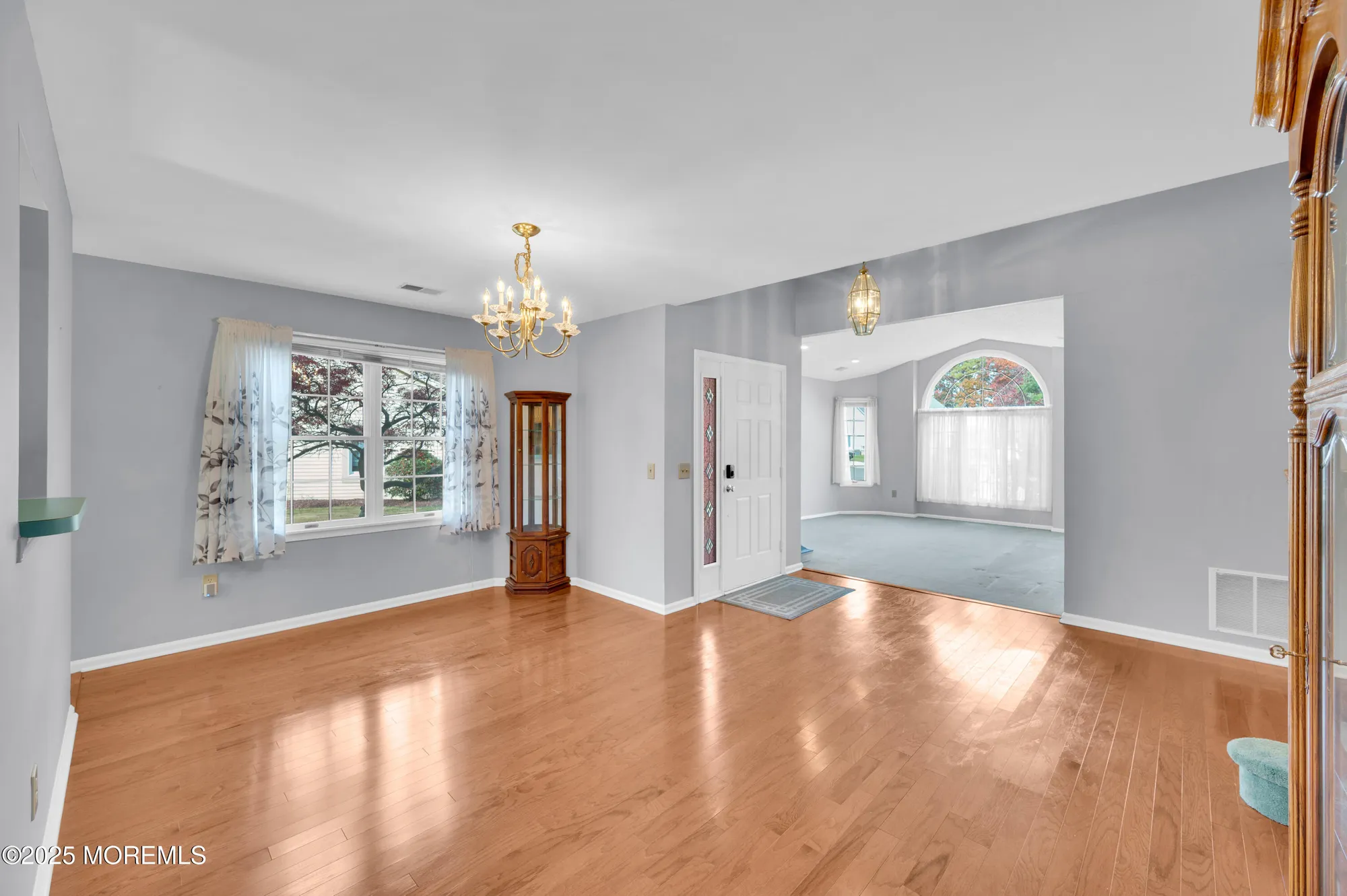 Property Slideshow image 13 of 40 | 2221 s chanticleer ct, Toms River, NJ, 08755