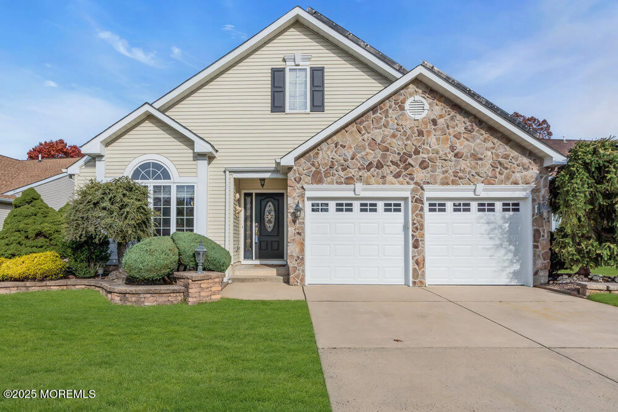 Property Slideshow image 3 of 58 | 93 cypress point ln, Jackson, NJ, 08527