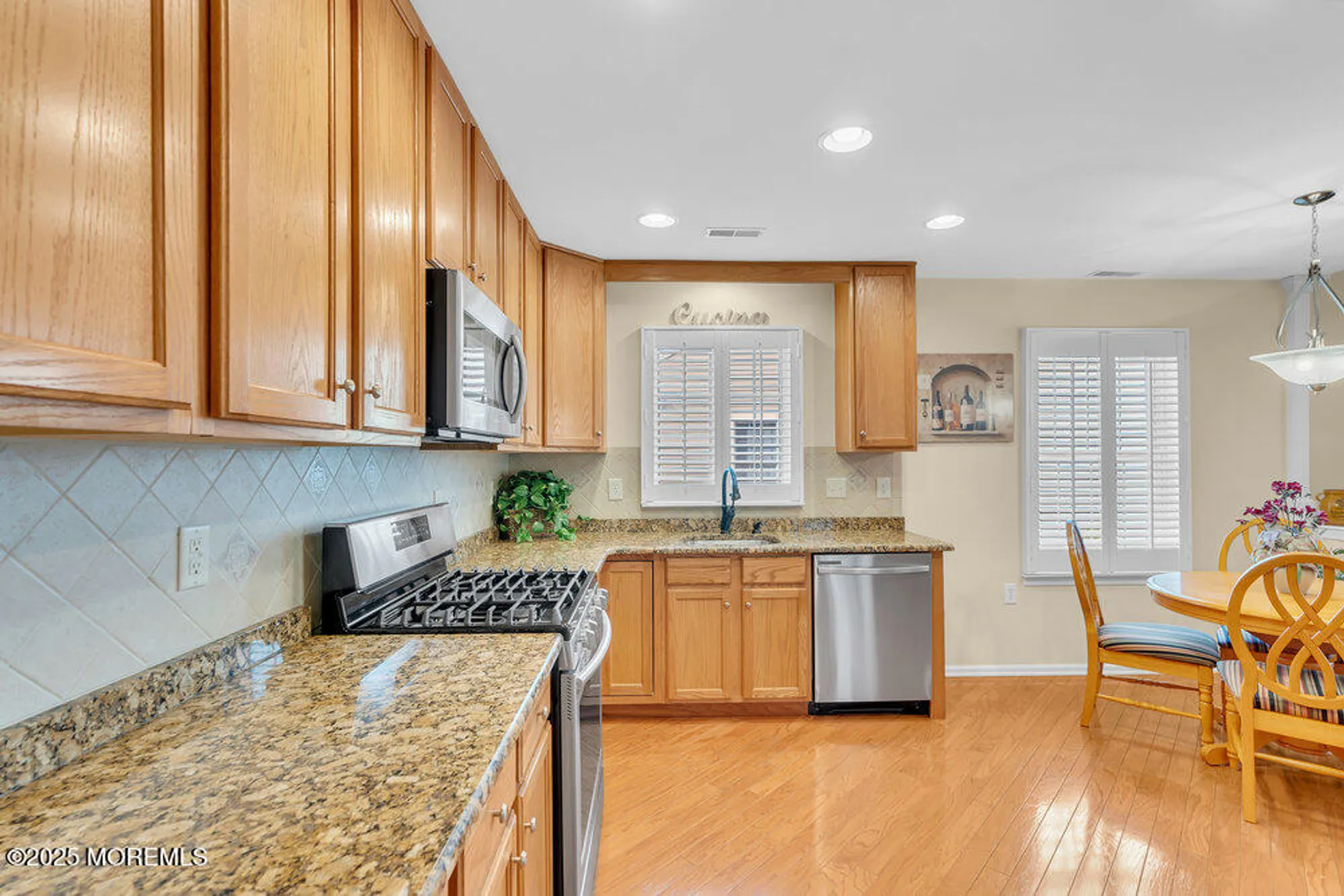Property Slideshow image 16 of 58 | 93 cypress point ln, Jackson, NJ, 08527