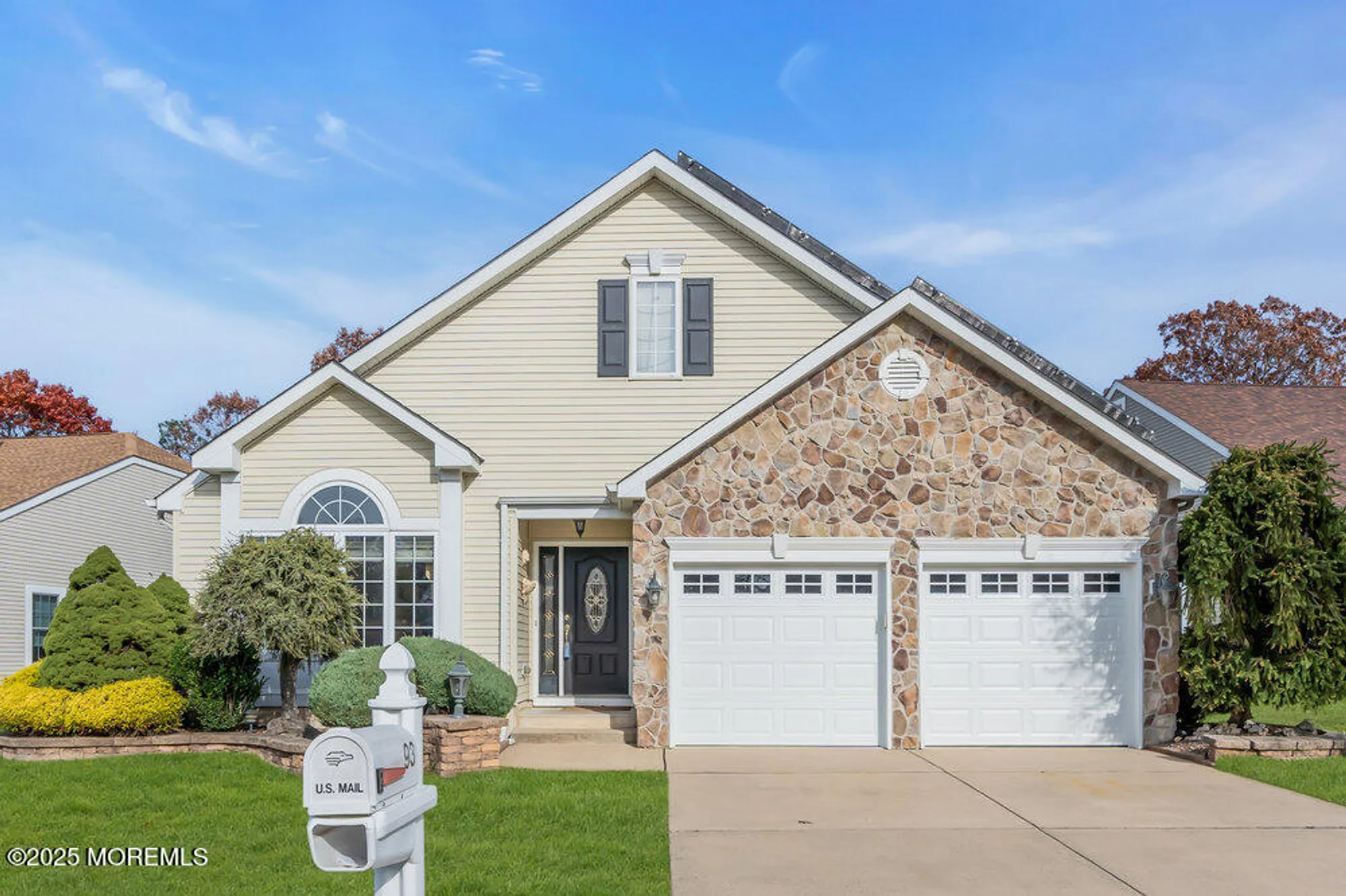 Property Slideshow image 4 of 58 | 93 cypress point ln, Jackson, NJ, 08527