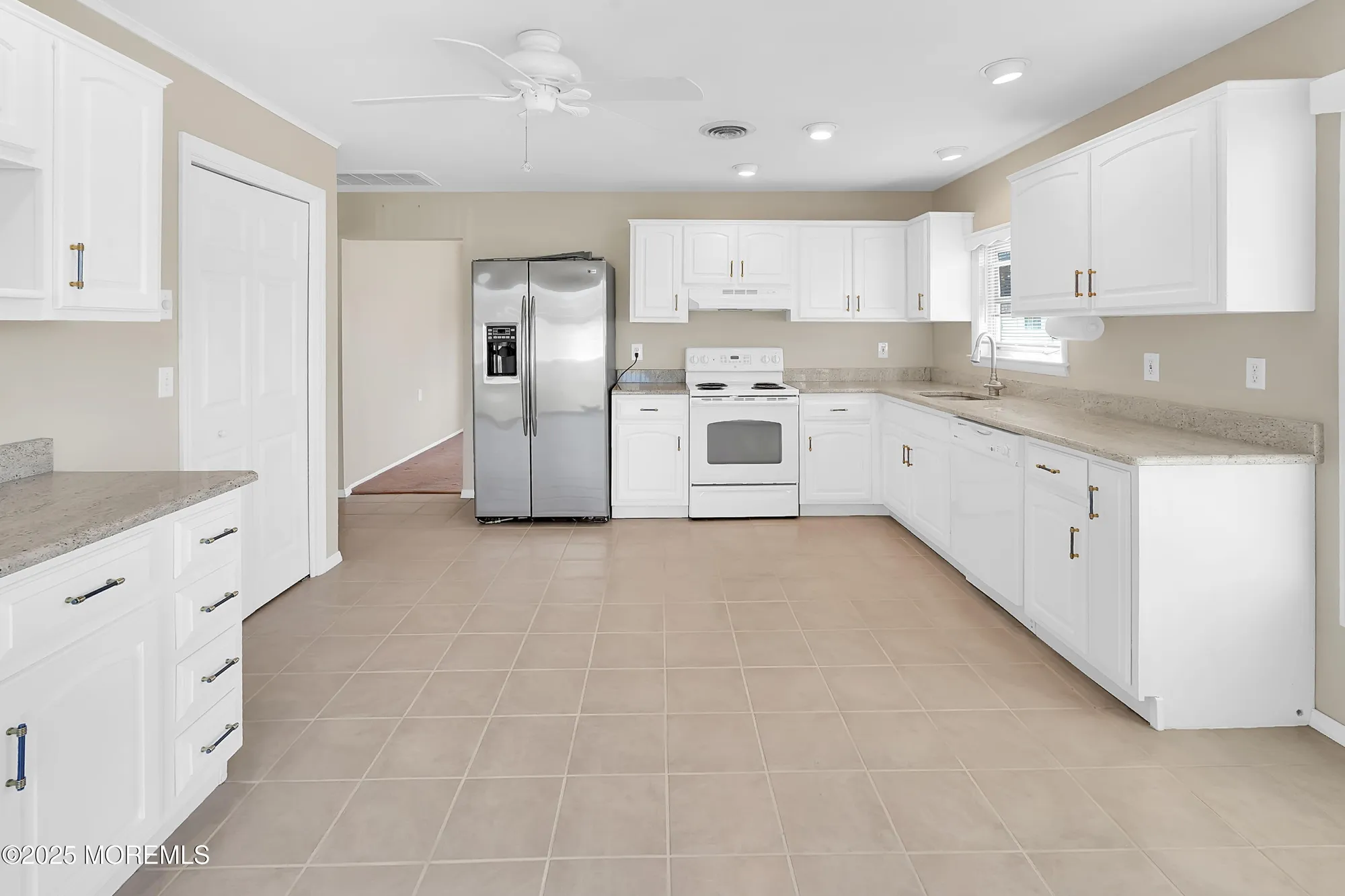 Property Slideshow image 9 of 32 | 306 saint thomas dr, Toms River, NJ, 08757