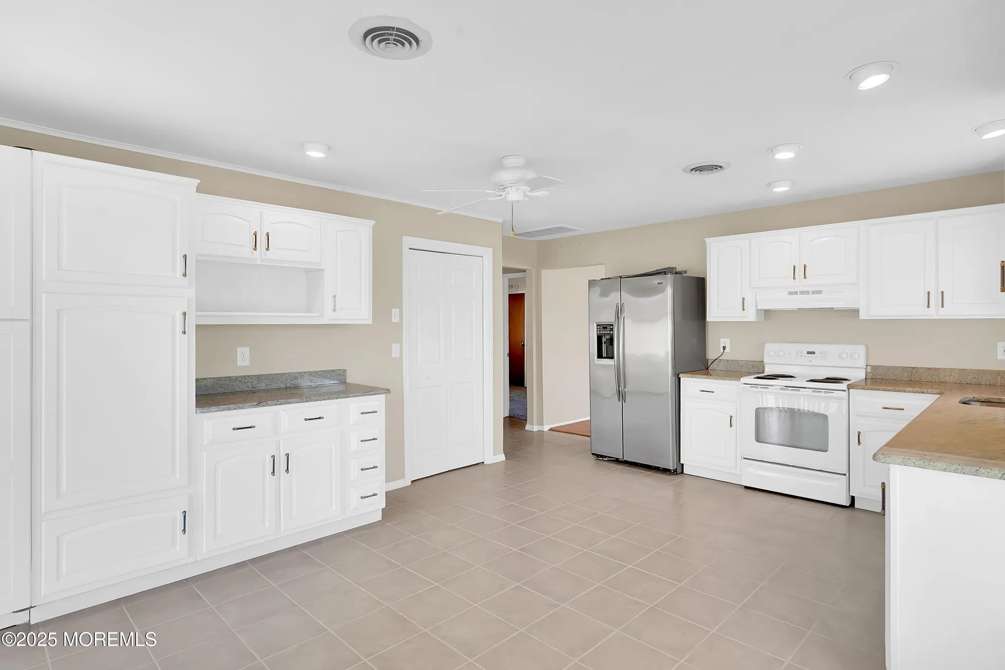 Property Slideshow image 10 of 32 | 306 saint thomas dr, Toms River, NJ, 08757