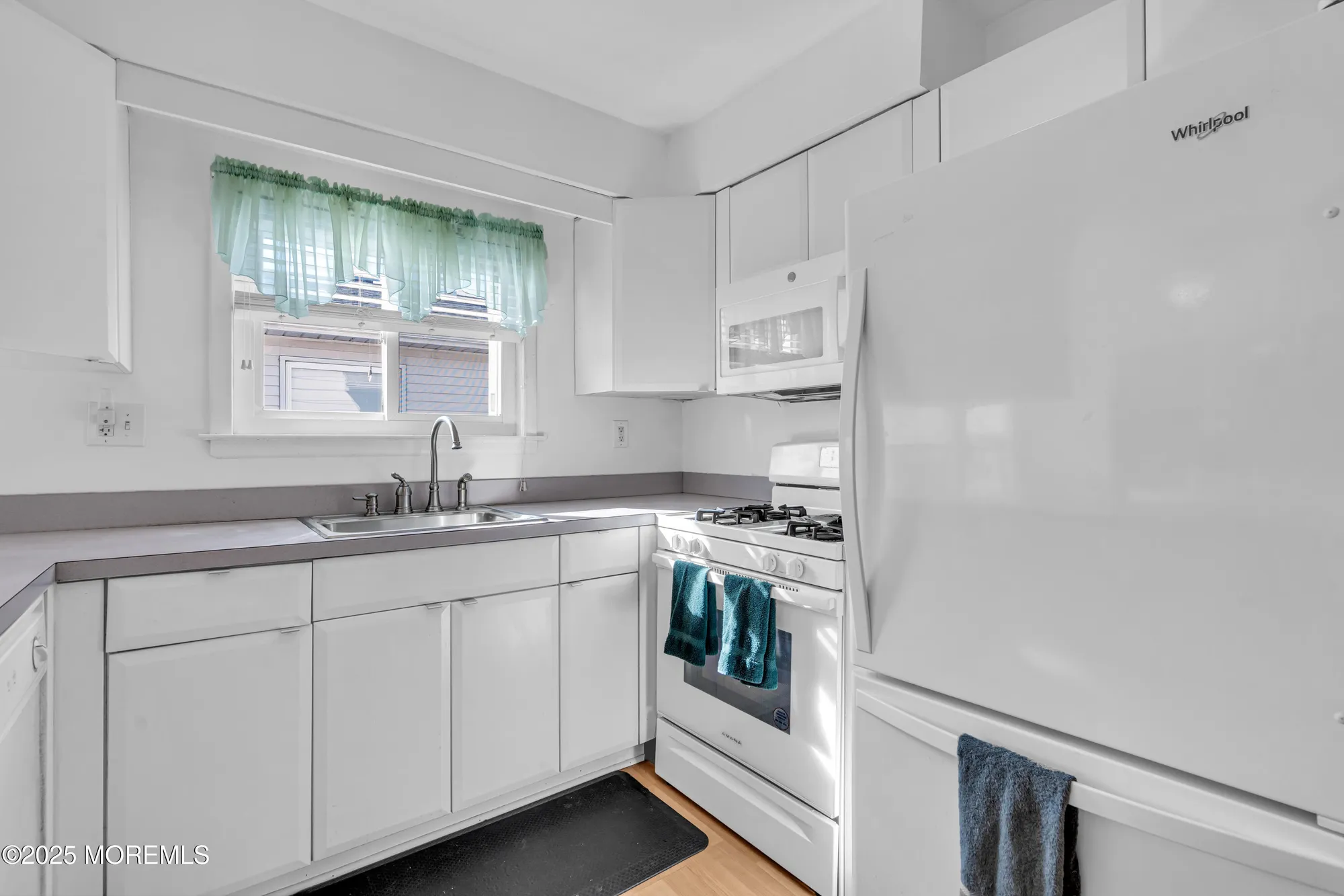 Property Slideshow image 13 of 29 | 125 liberta dr, Toms River, NJ, 08757