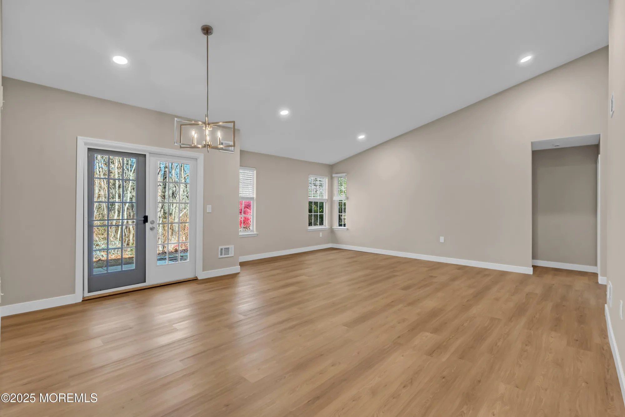 Property Slideshow image 12 of 38 | 1111b thornbury ln, Manchester, NJ, 08759