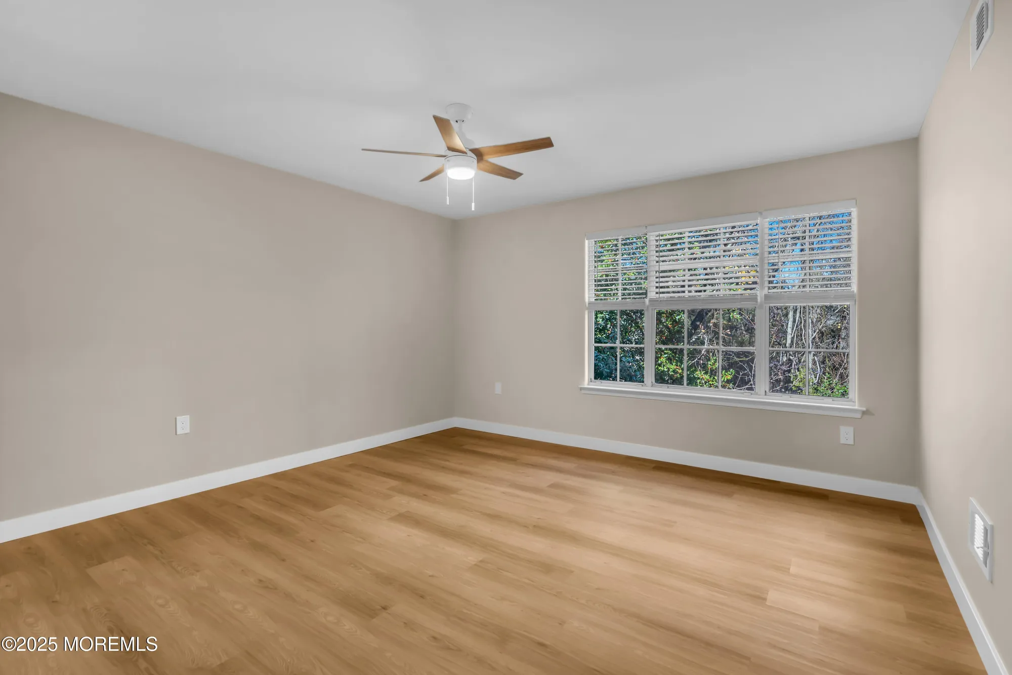 Property Slideshow image 14 of 38 | 1111b thornbury ln, Manchester, NJ, 08759