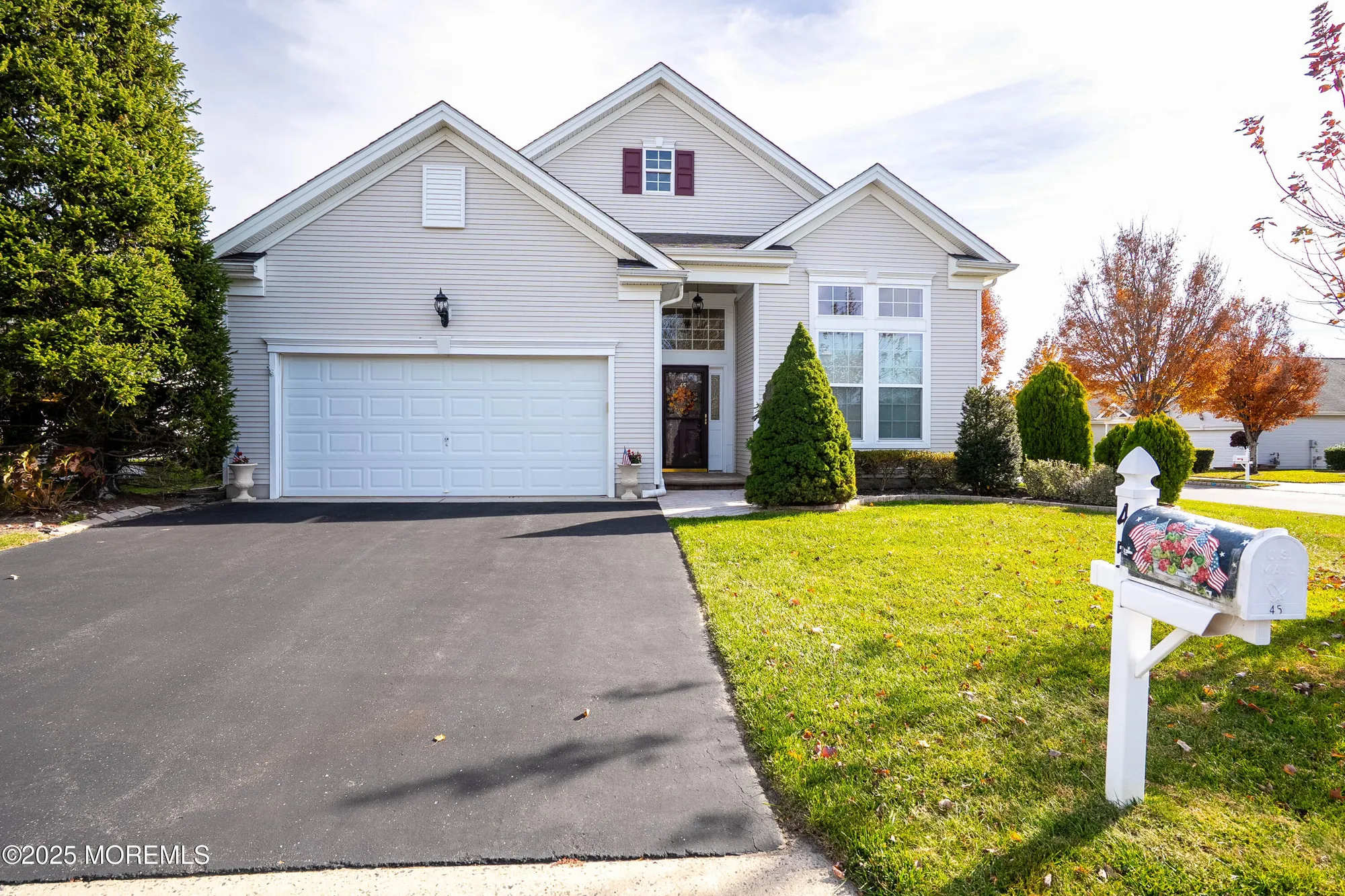 Property Slideshow image 1 of 32 | 45 banbury ln, Jackson, NJ, 08527