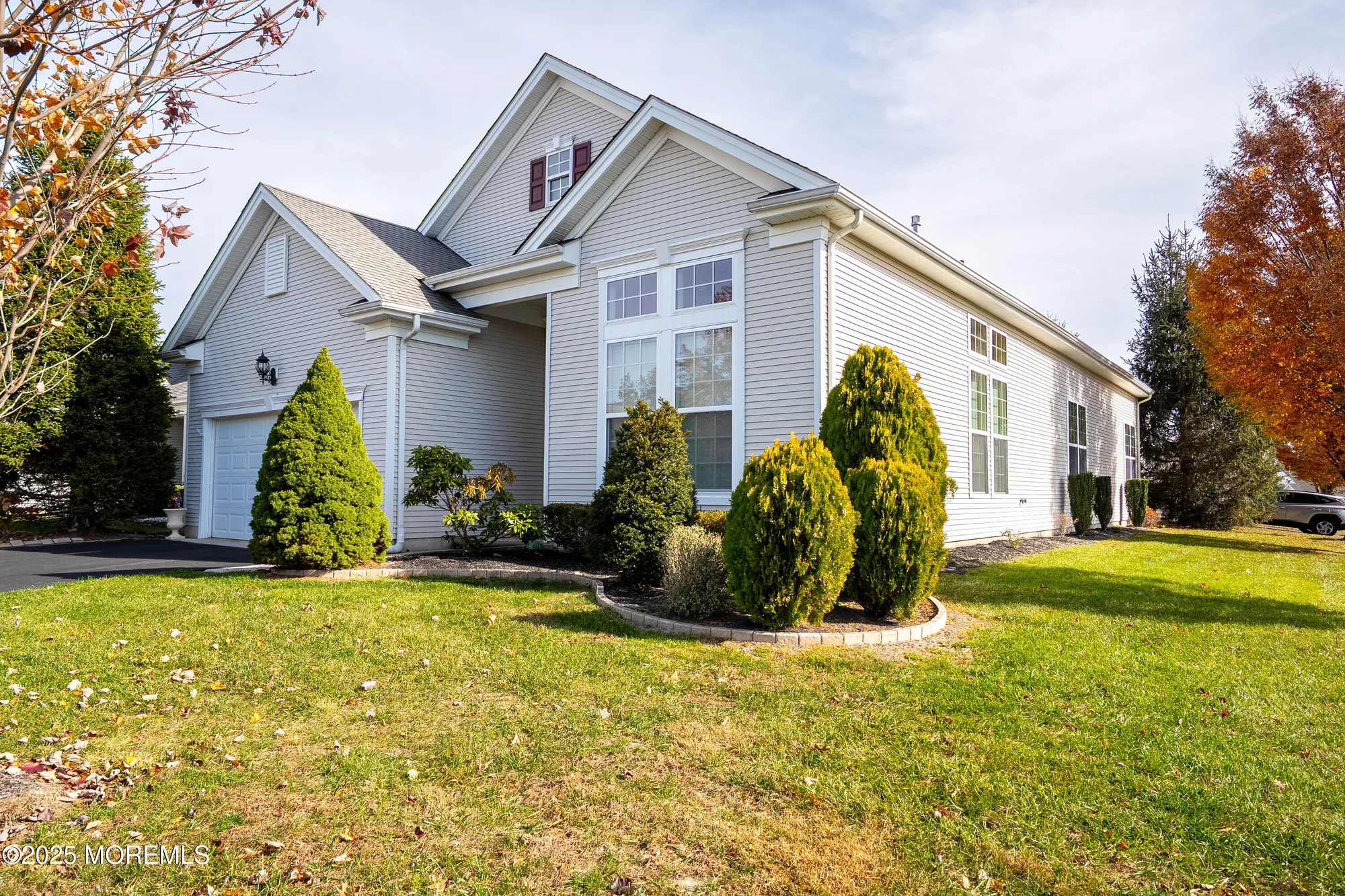 Property Slideshow image 3 of 32 | 45 banbury ln, Jackson, NJ, 08527