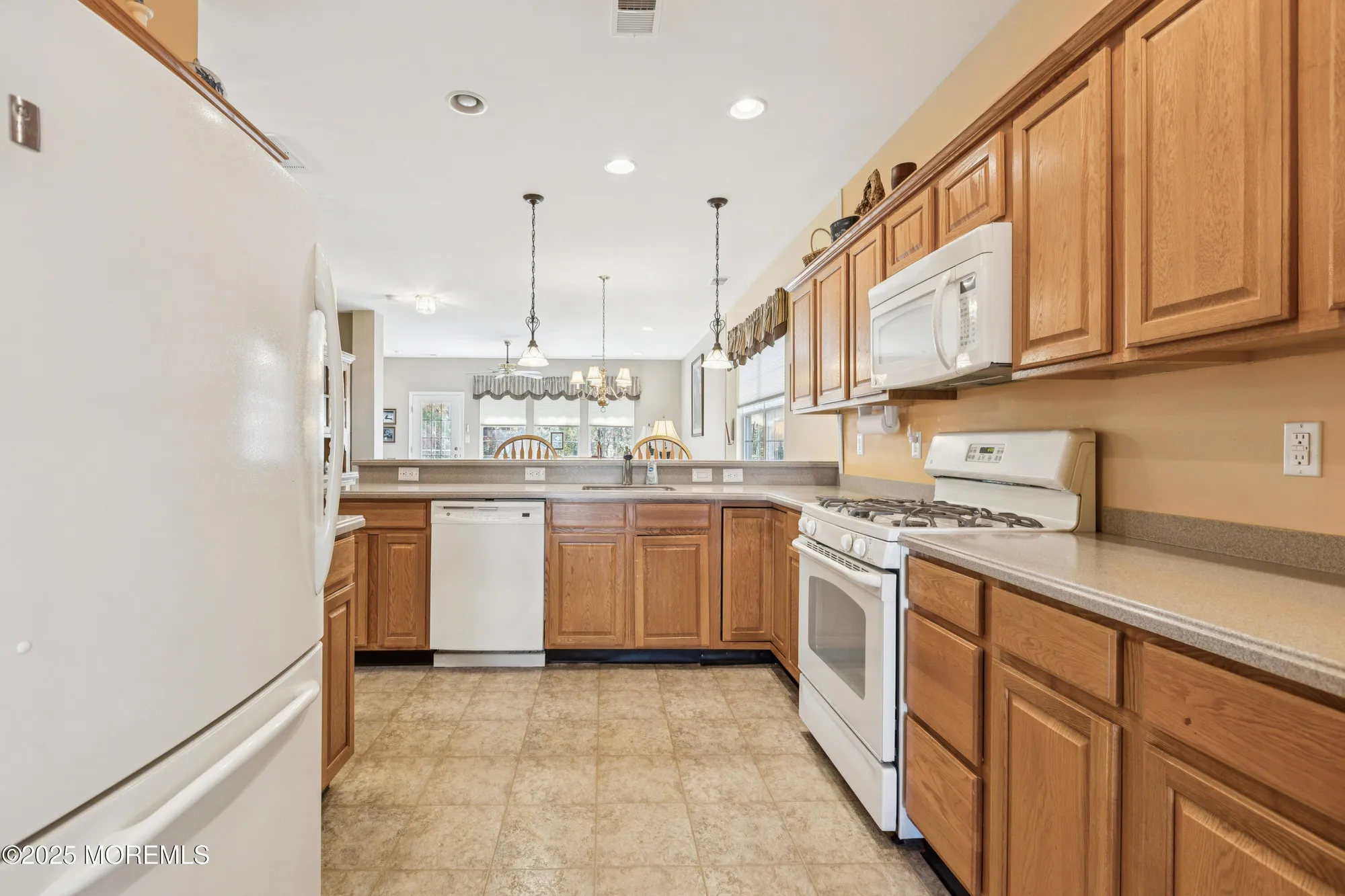 Property Slideshow image 11 of 35 | 70 cromwell ln, Jackson, NJ, 08527