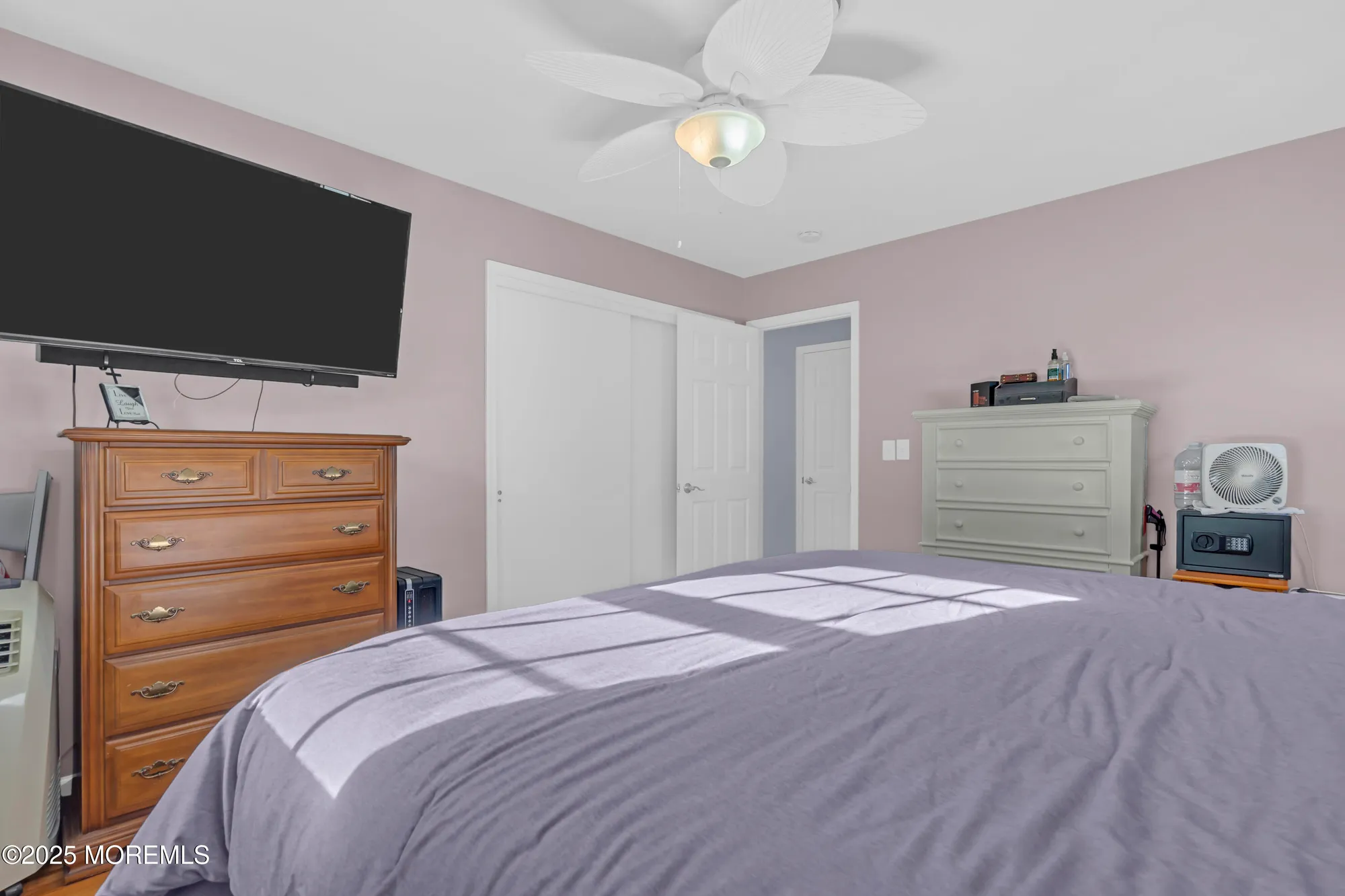 Property Slideshow image 15 of 20 | 1086 edgebrook dr, Toms River, NJ, 08757