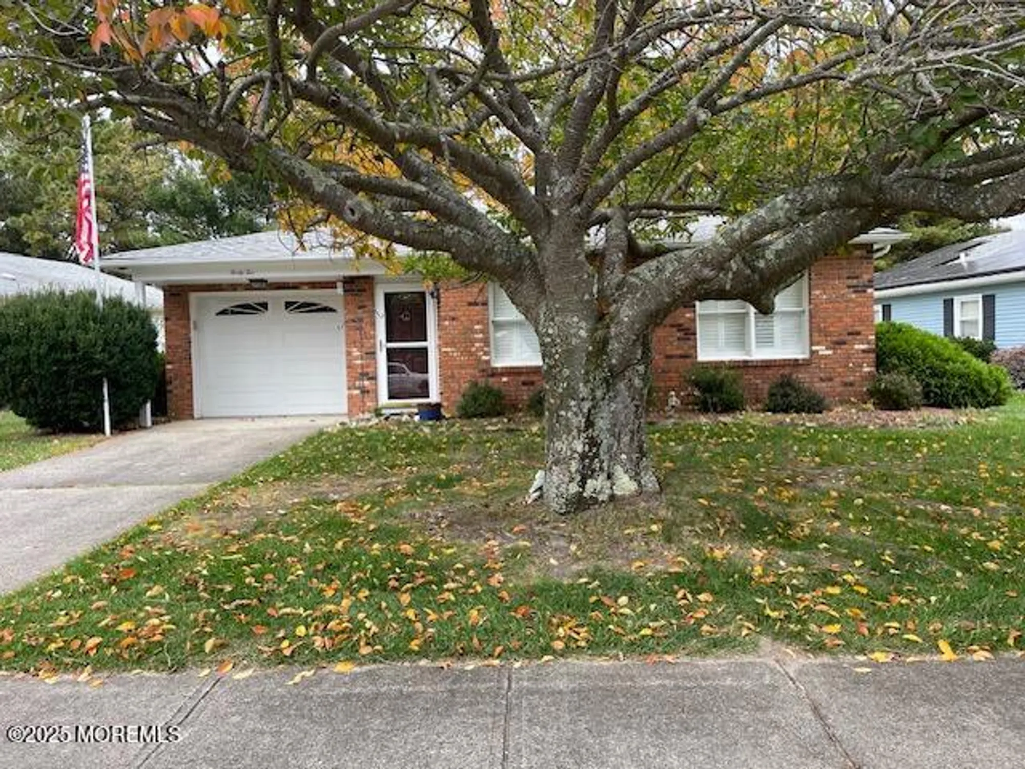 Property Slideshow image 8 of 25 | 42 lauren ln, Brick, NJ, 08723