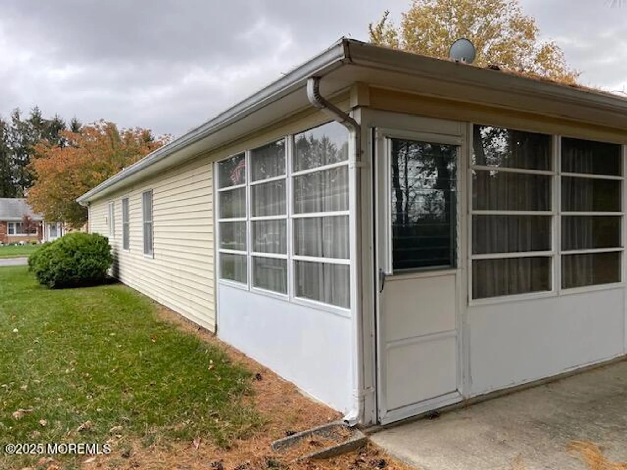 Property Slideshow image 12 of 25 | 42 lauren ln, Brick, NJ, 08723