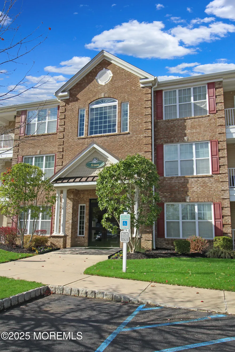 Property Slideshow image 2 of 36 | 713 amy ct, Lakewood, NJ, 08701