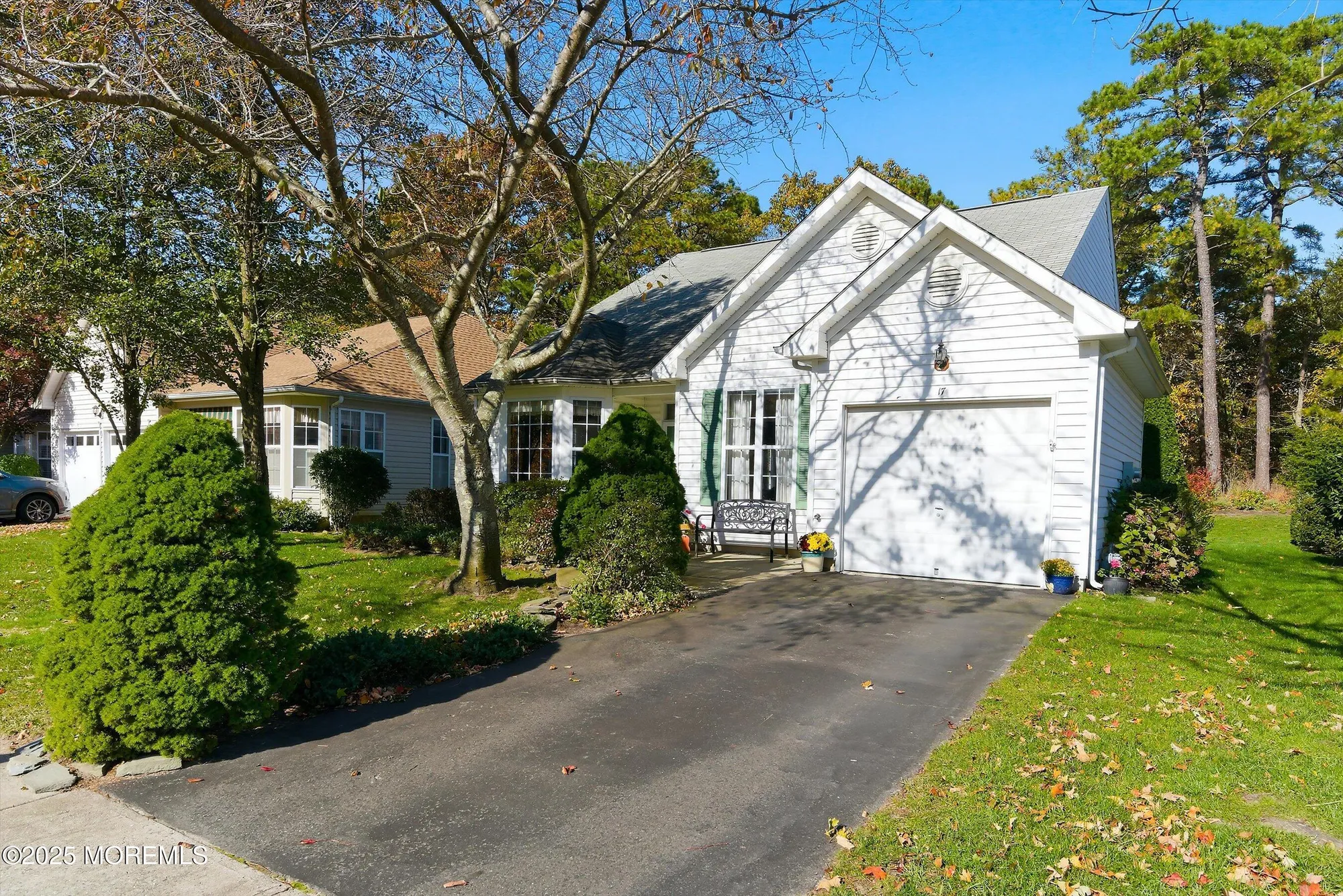 Property Slideshow image 4 of 52 | 17 cedar village blvd, Brick, NJ, 08724