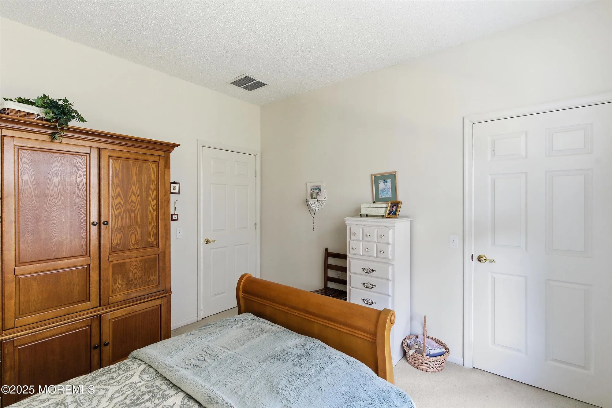 Property Slideshow image 21 of 52 | 17 cedar village blvd, Brick, NJ, 08724