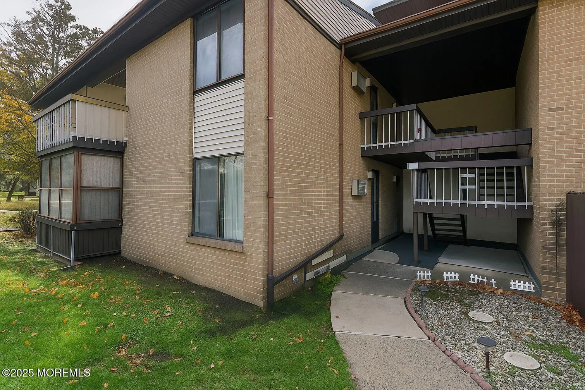 Property Slideshow image 2 of 24 | 24 meadow green cir a, Manalapan, NJ, 07726