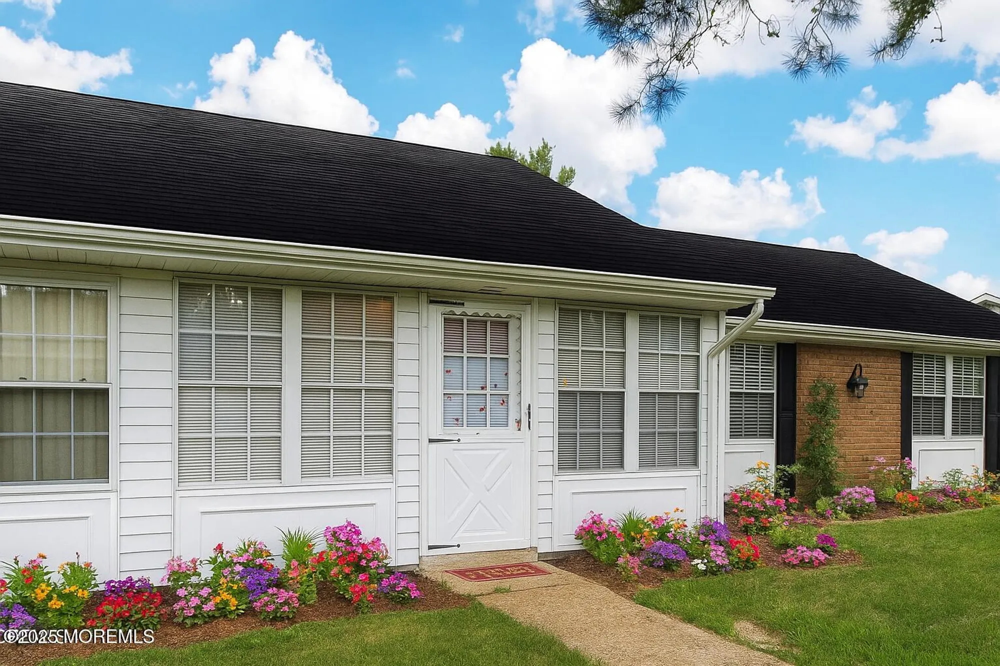 Property Slideshow image 1 of 25 | 61 cambridge cir b, Manchester, NJ, 08759