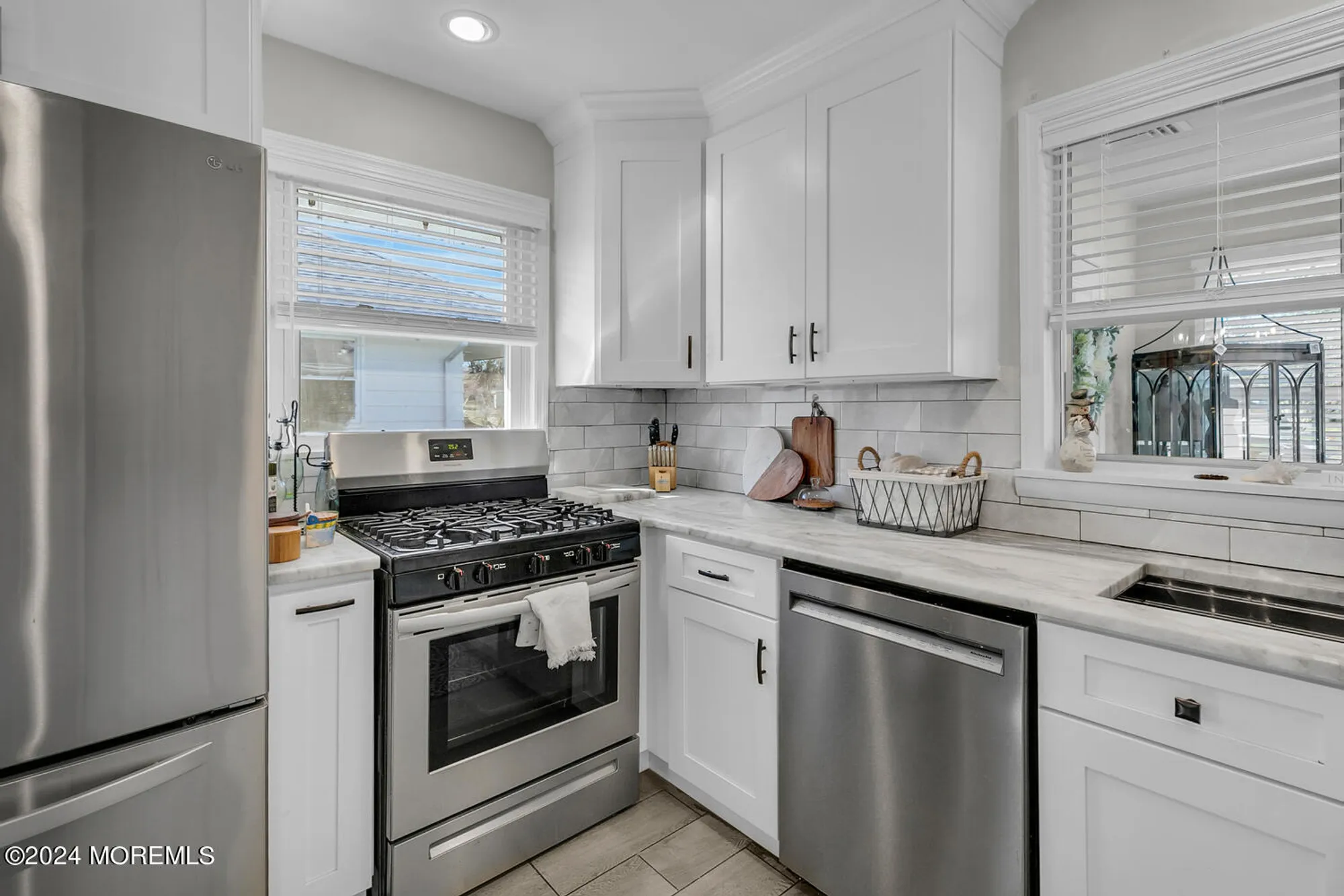 Property Slideshow image 8 of 20 | 21 palisades dr, Toms River, NJ, 08753