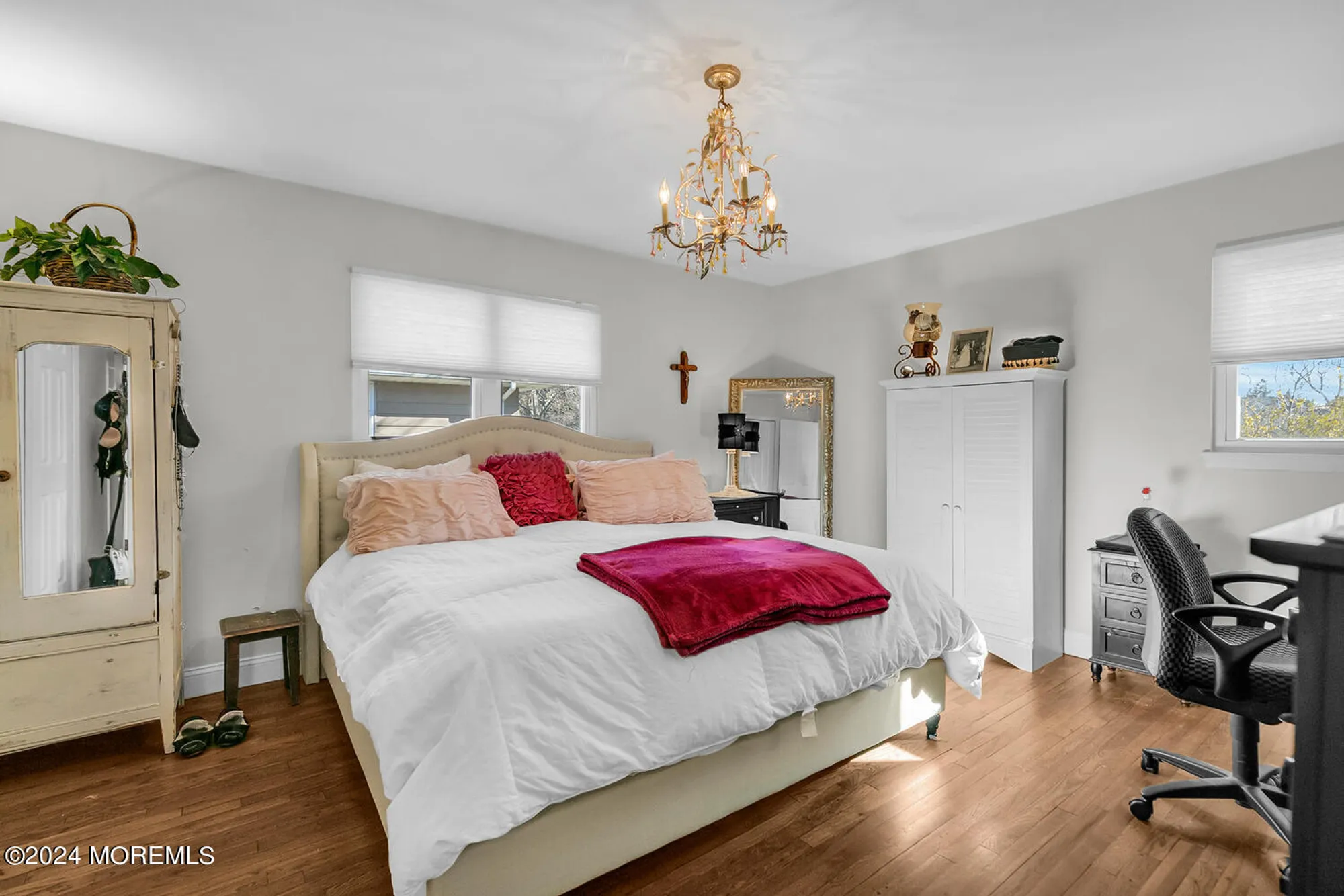 Property Slideshow image 12 of 20 | 21 palisades dr, Toms River, NJ, 08753