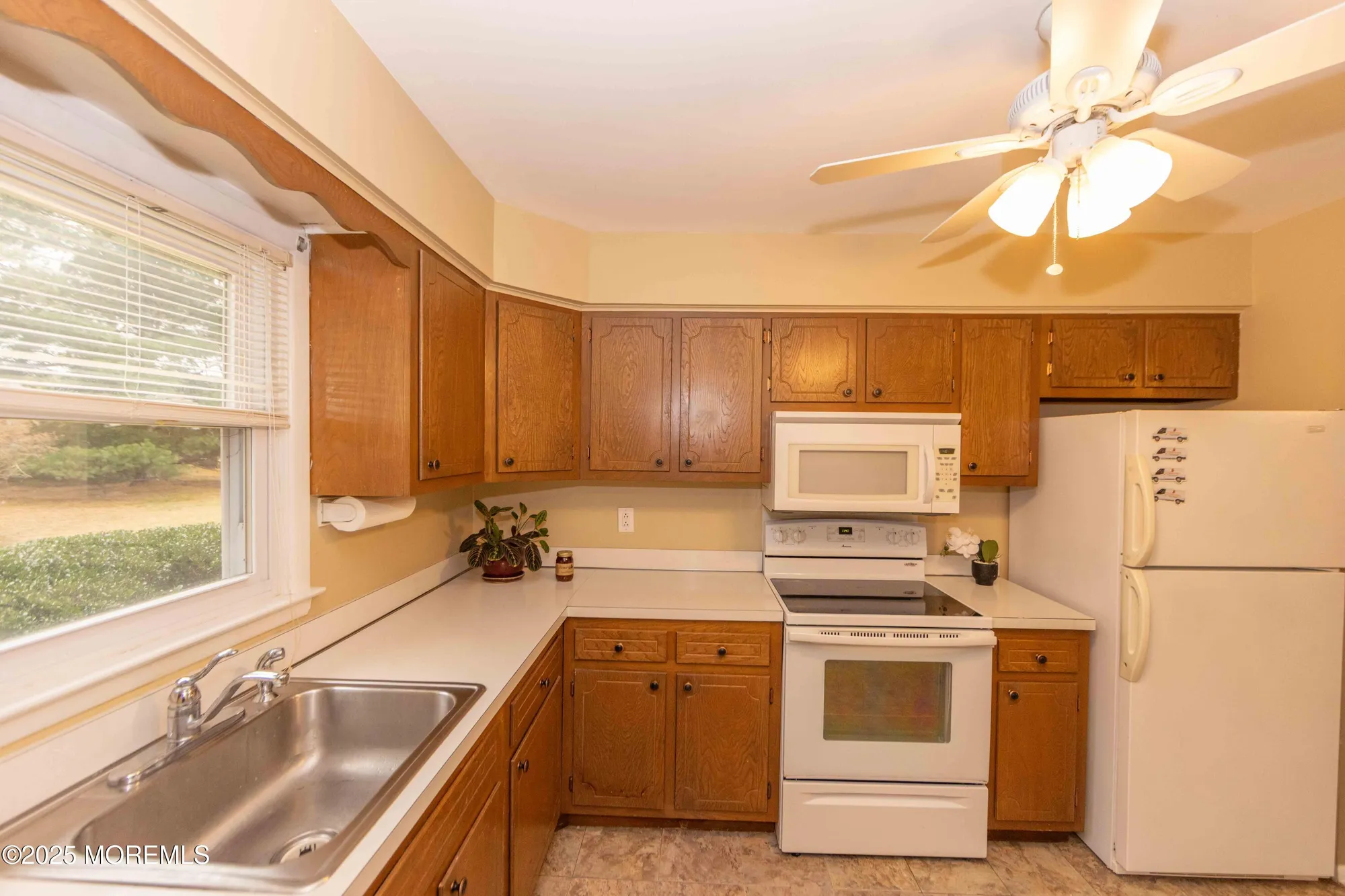 Property Slideshow image 5 of 14 | 31 southampton rd, Toms River, NJ, 08757