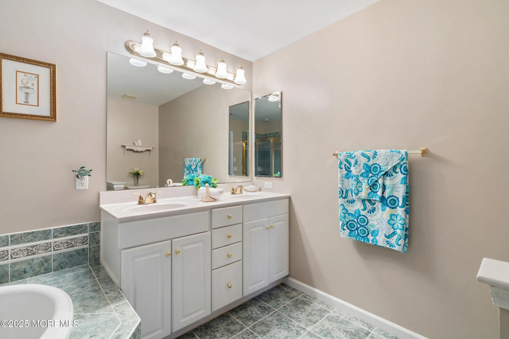 Property Slideshow image 21 of 48 | 14 winding river rd, Lakewood, NJ, 08701